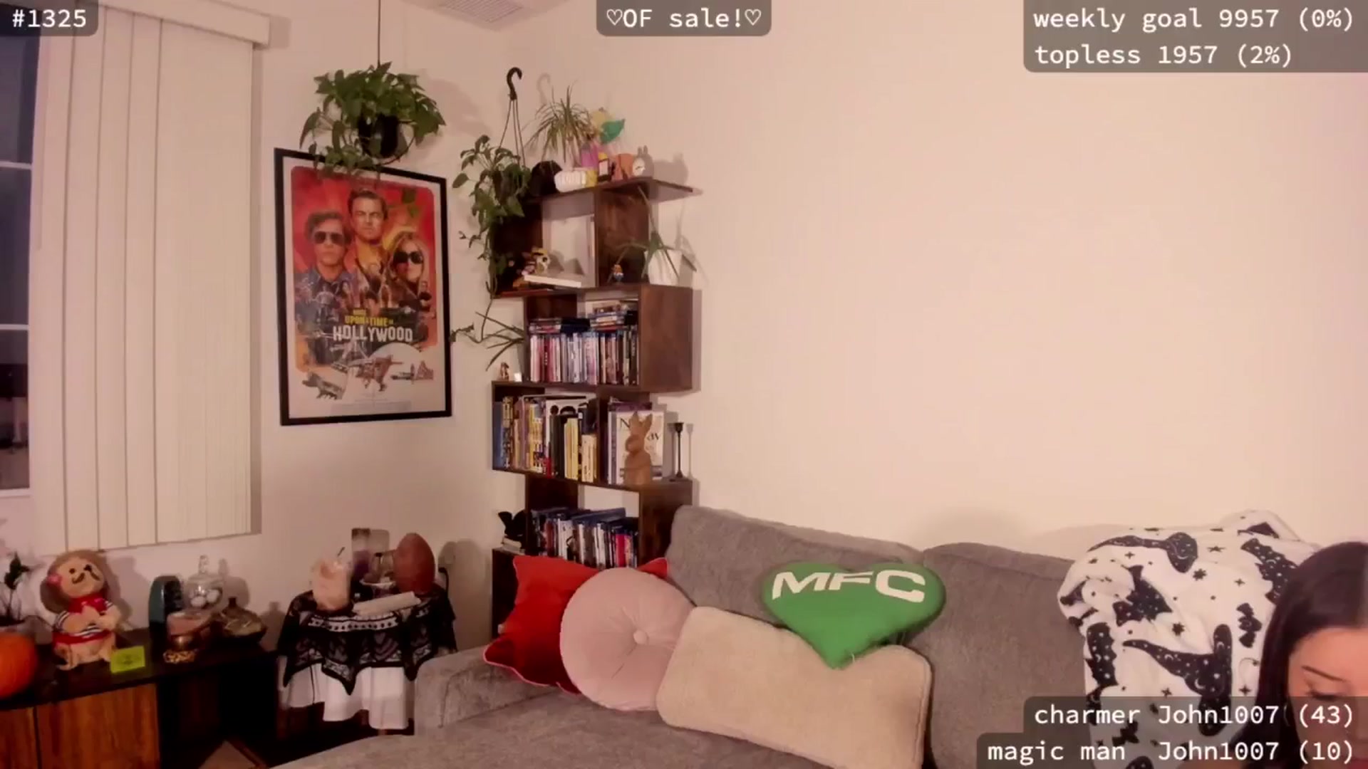 Gallery image thumbnail from ArianaFoxxx's myfreecams stream on, 11/12/2024, 01:30 image 16 of 20