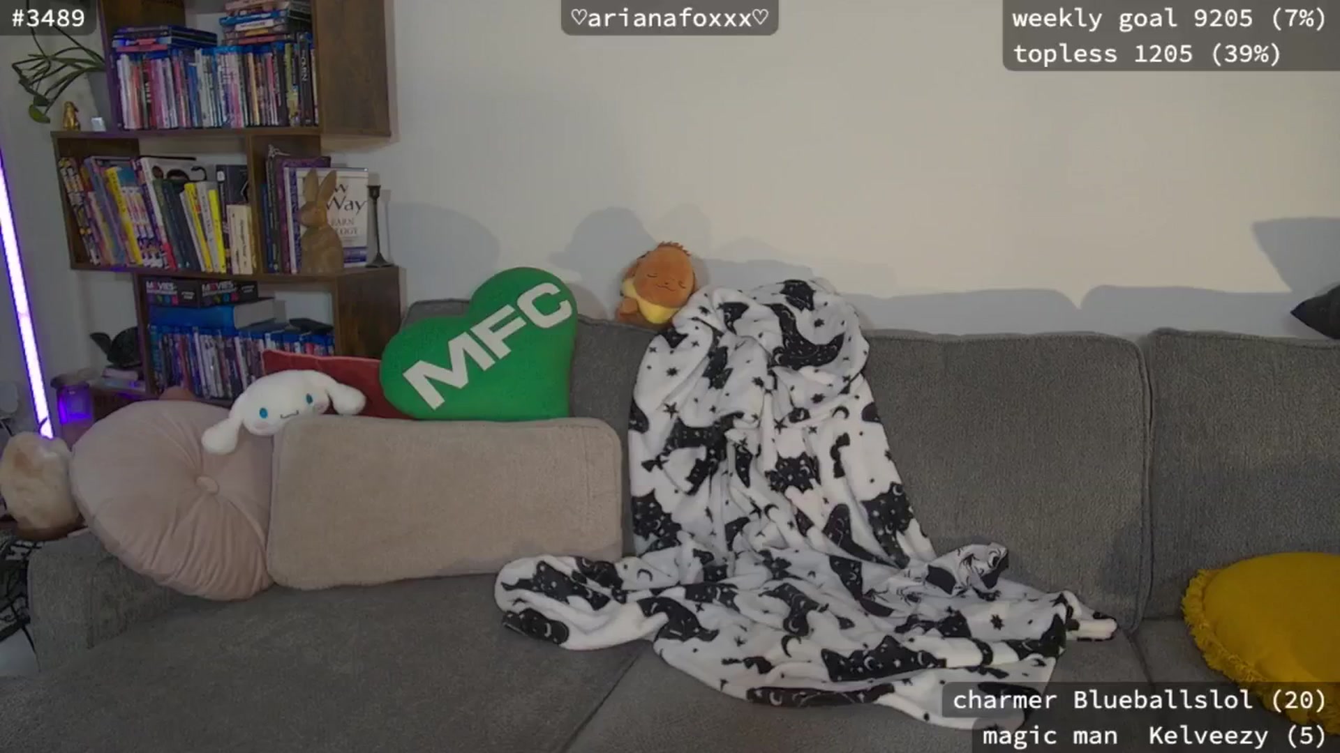 Gallery image thumbnail from ArianaFoxxx's myfreecams stream on, 12/31/2024, 02:33 image 10 of 20