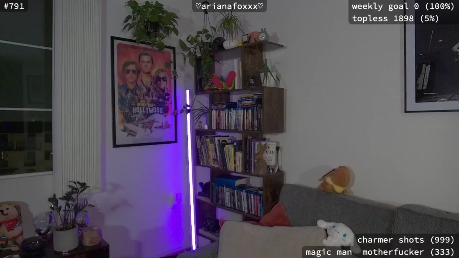 Gallery image thumbnail from ArianaFoxxx's myfreecams stream on, 01/04/2025, 09:02 image 1 of 20