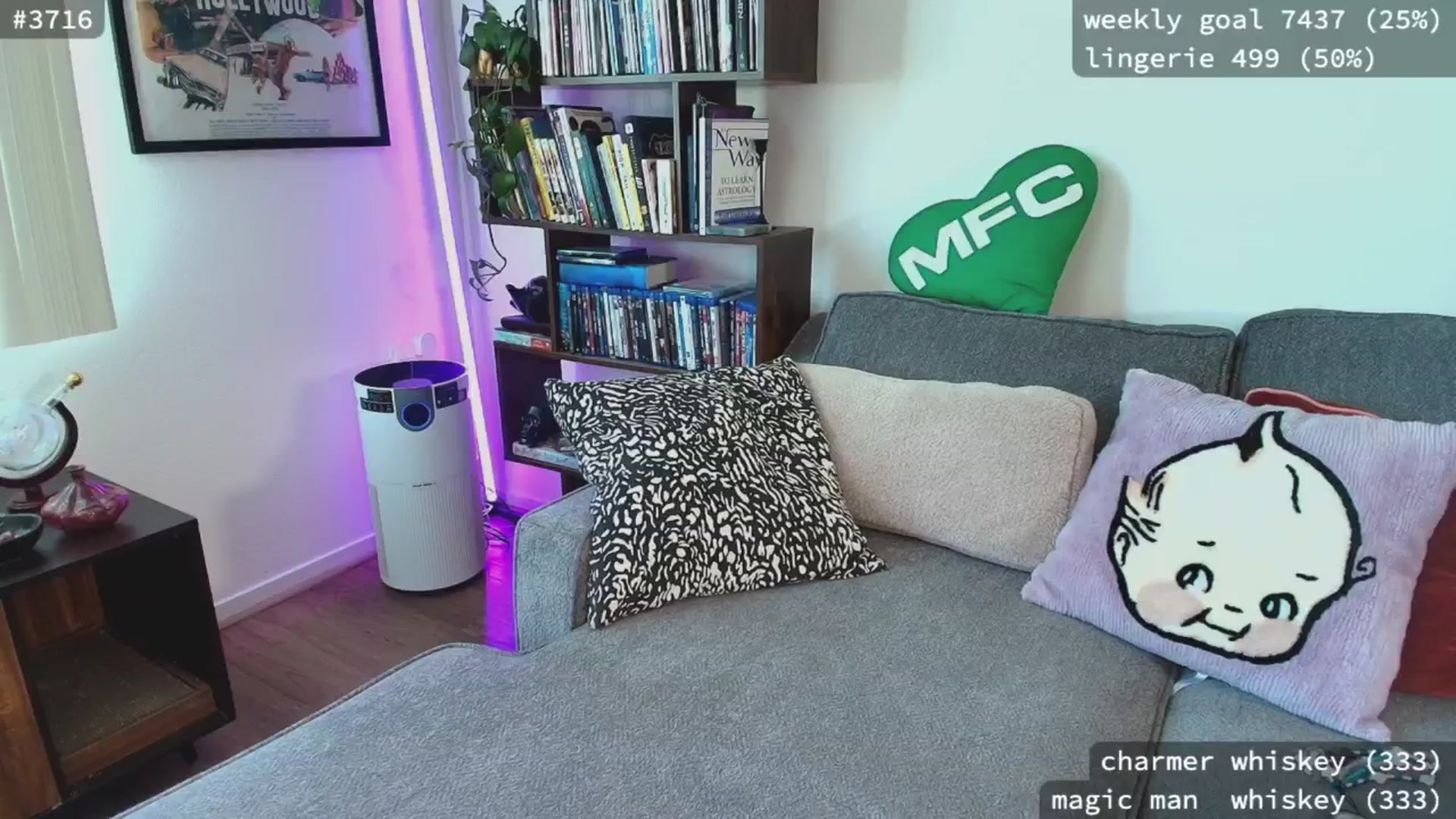 Gallery image thumbnail from ArianaFoxxx's myfreecams stream on, 08/12/2025, 23:41 image 12 of 20