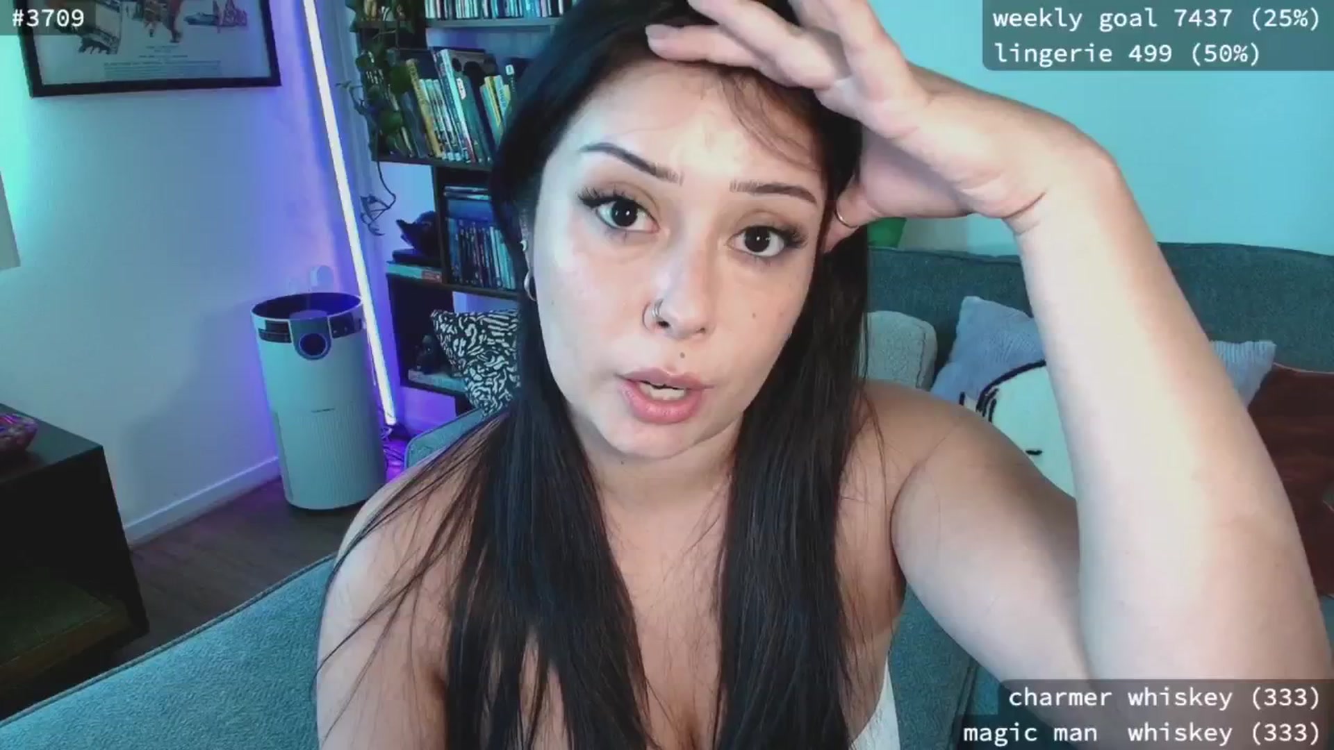 Gallery image thumbnail from ArianaFoxxx's myfreecams stream on, 08/12/2025, 23:41 image 19 of 20