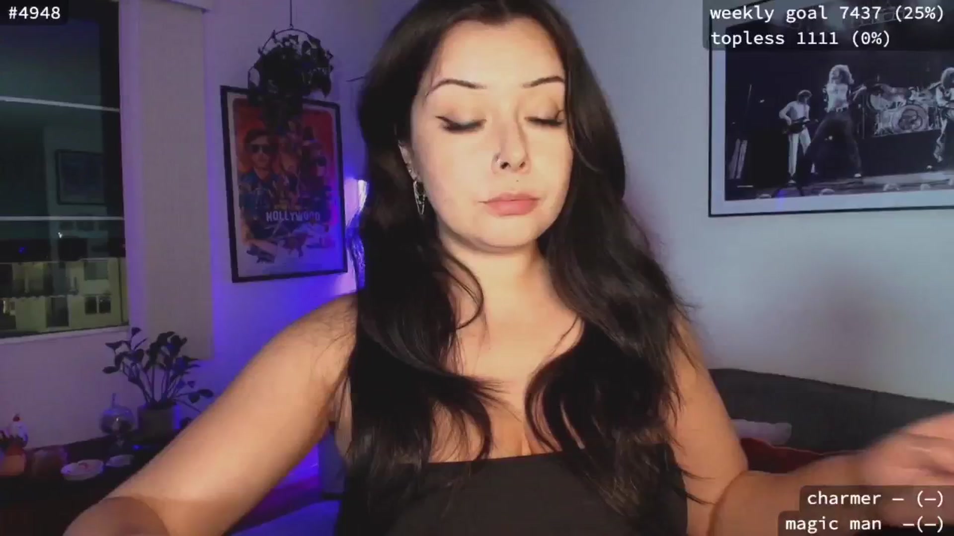 Gallery image thumbnail from ArianaFoxxx's myfreecams stream on, 08/19/2025, 08:06 image 16 of 20