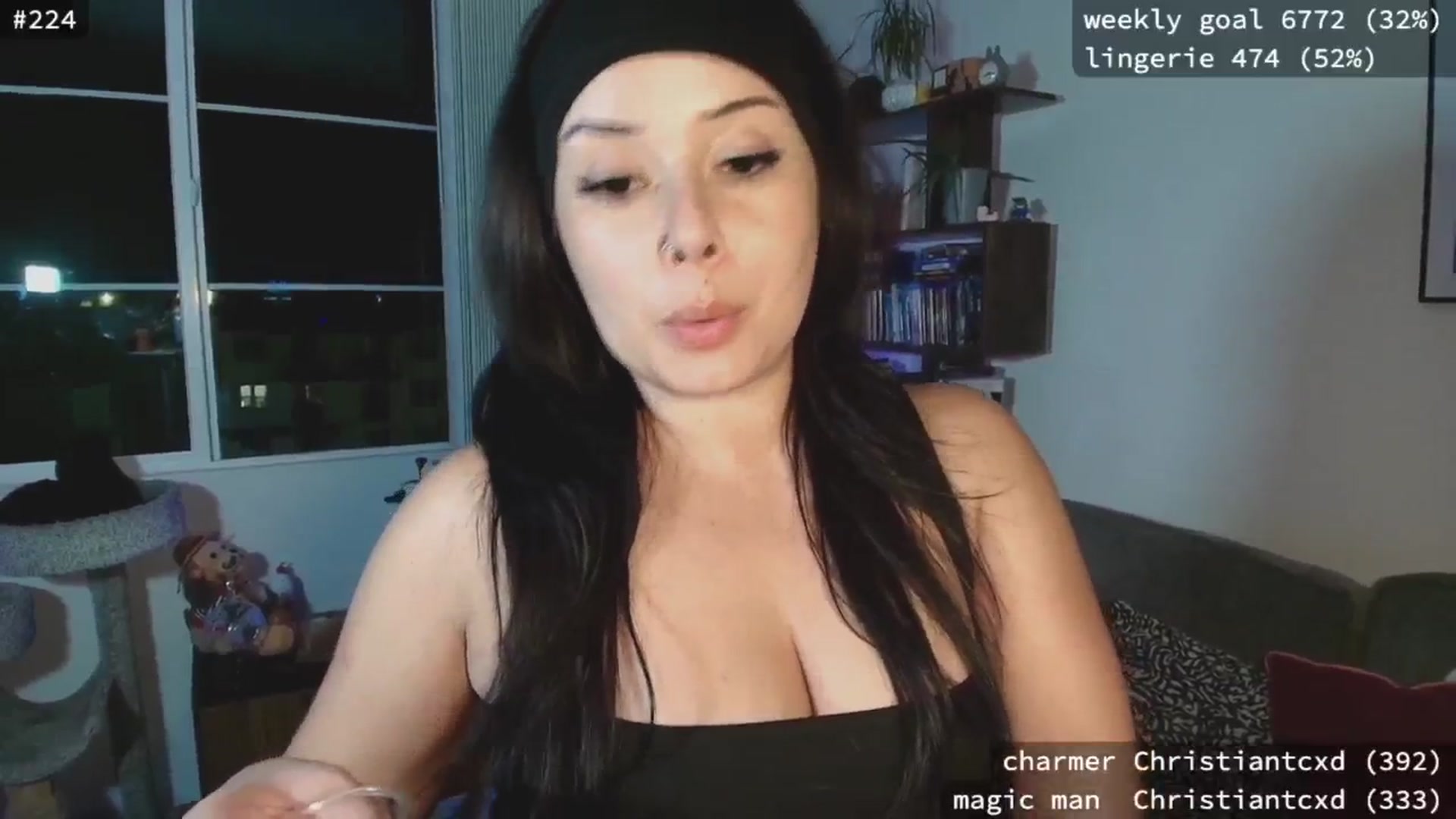 Gallery image thumbnail from ArianaFoxxx's myfreecams stream on, 09/01/2025, 09:49 image 14 of 20