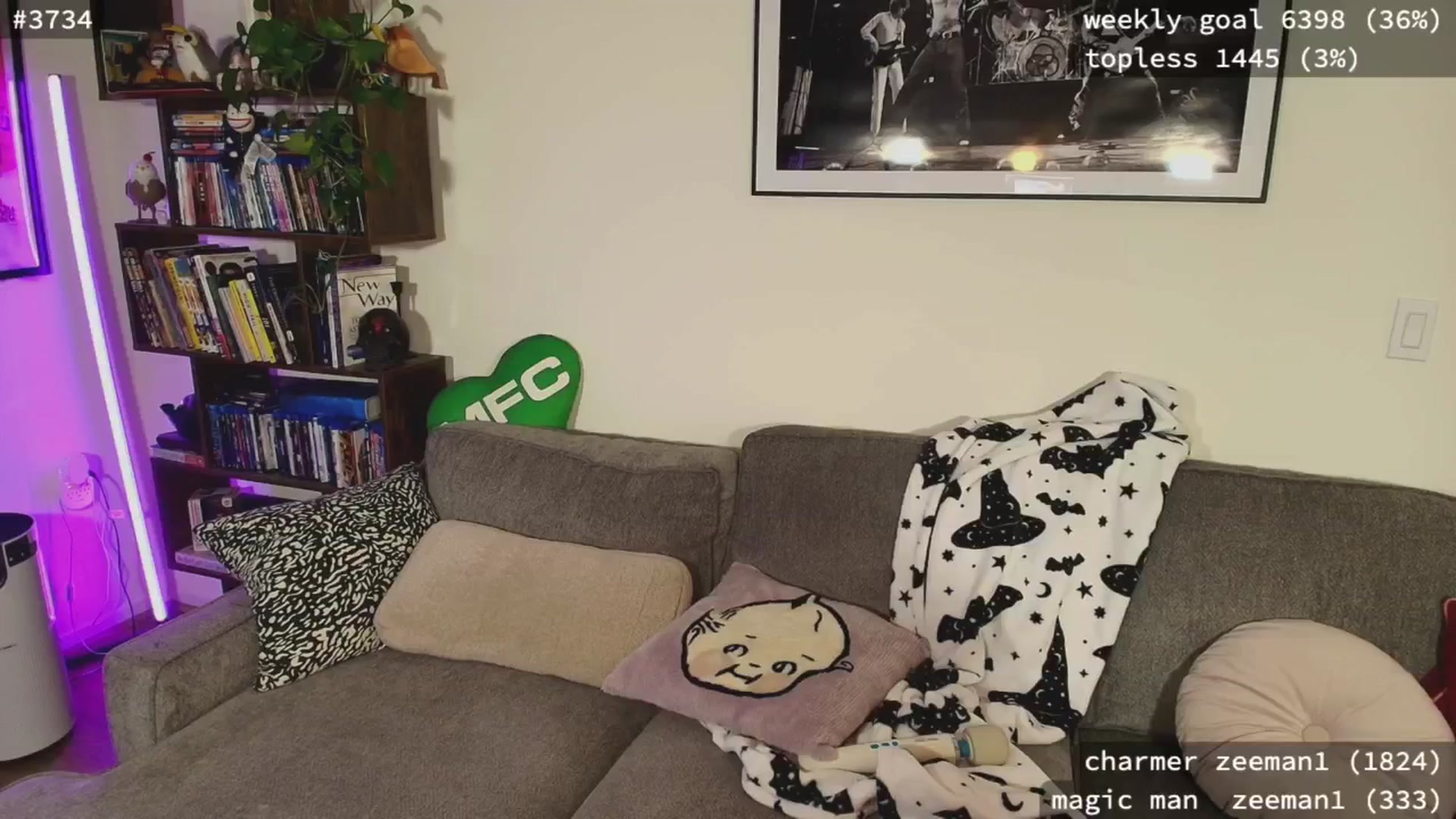 Gallery image thumbnail from ArianaFoxxx's myfreecams stream on, 11/20/2025, 02:38 image 10 of 20