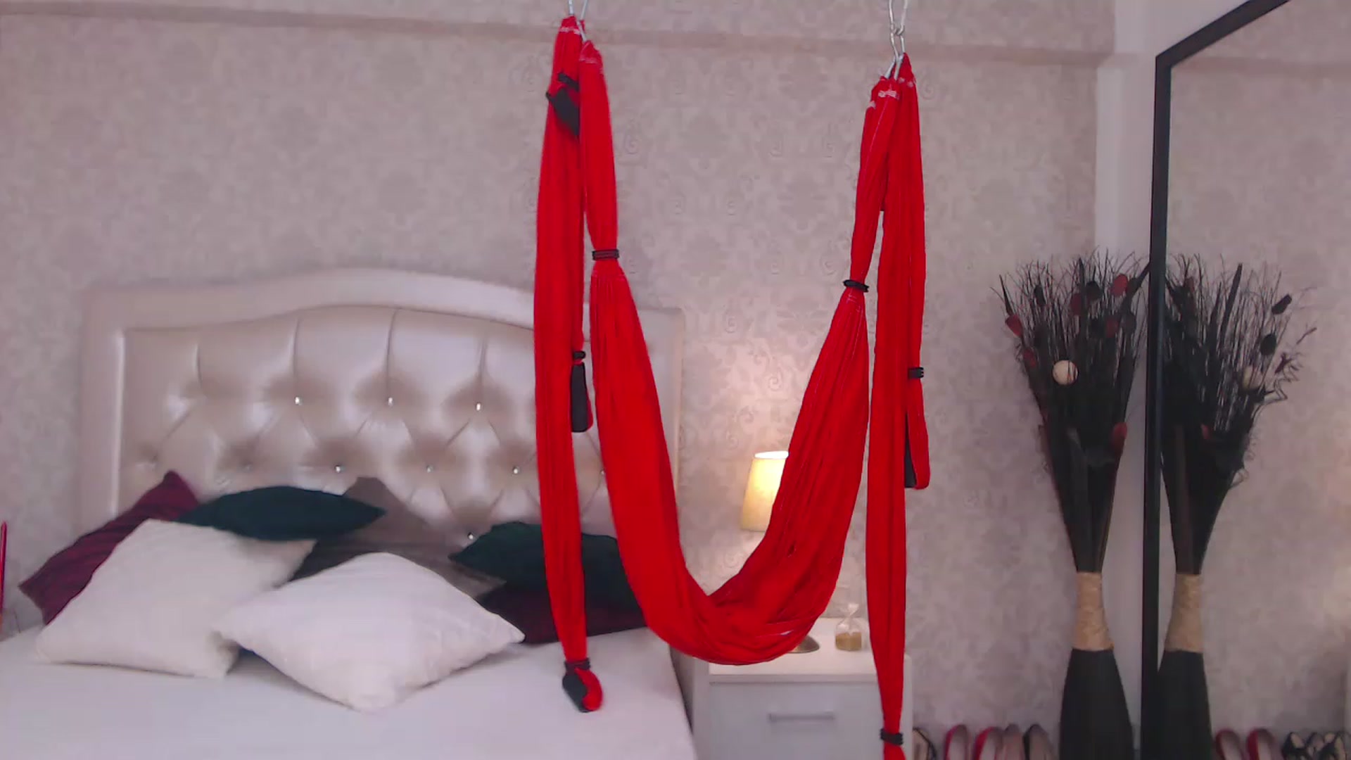 Gallery image thumbnail from ArianaMayes's myfreecams stream on, 06/19/2023, 24:31 image 19 of 20
