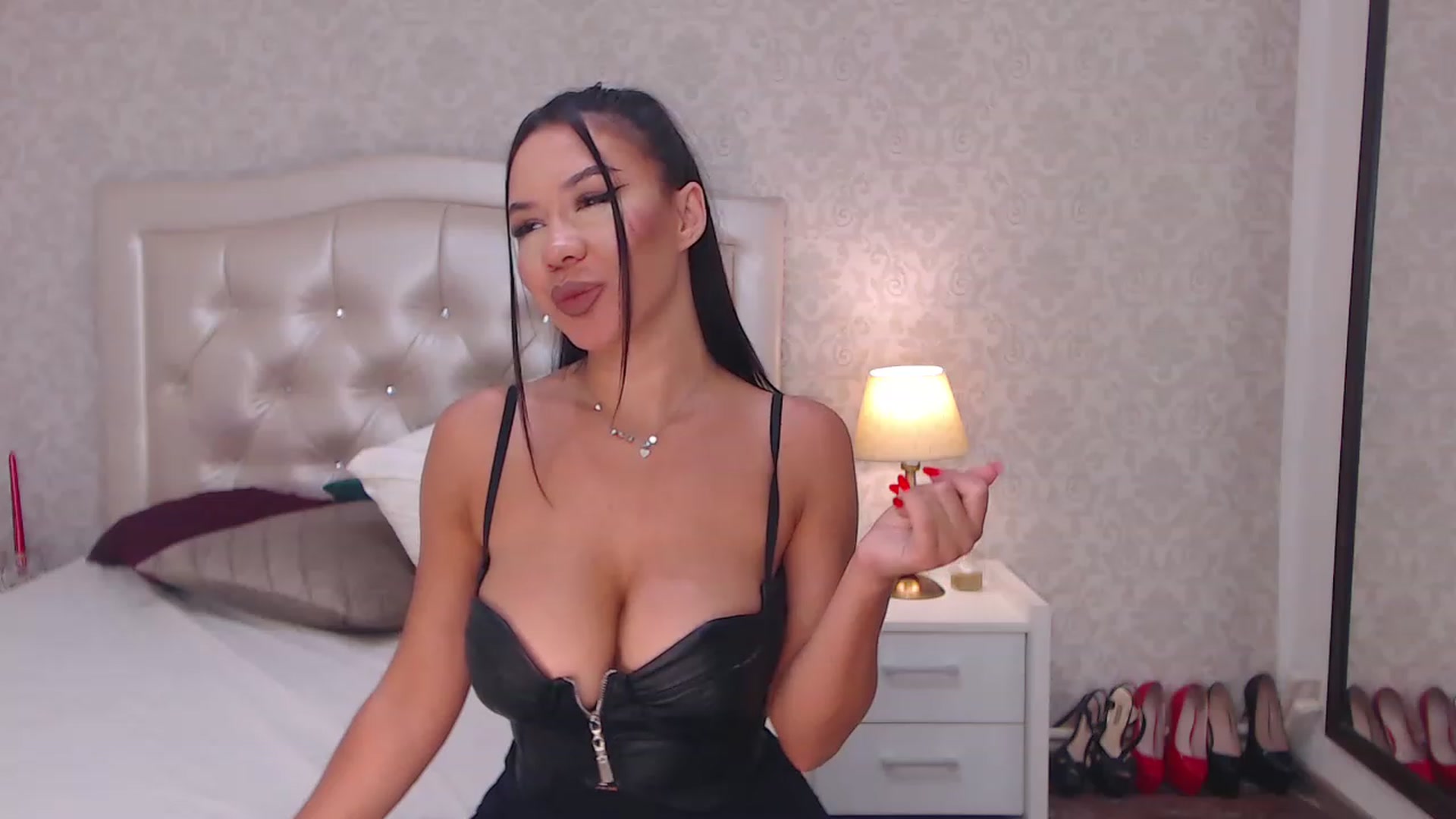 Gallery image thumbnail from ArianaMayes's myfreecams stream on, 07/03/2023, 24:44 image 17 of 20