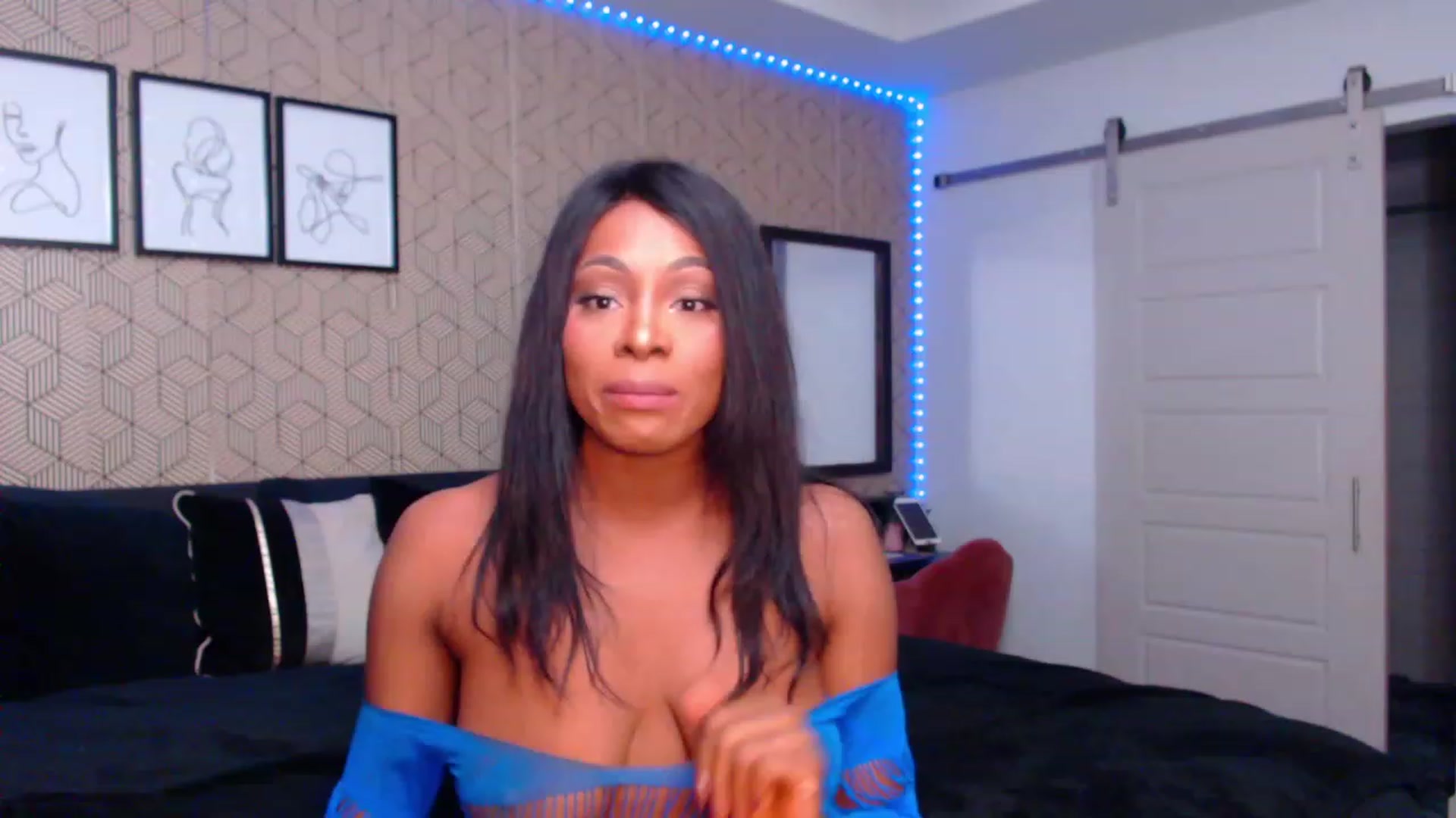 Gallery image thumbnail from ArianaVenti's myfreecams stream on, 11/18/2022, 02:56 image 6 of 20