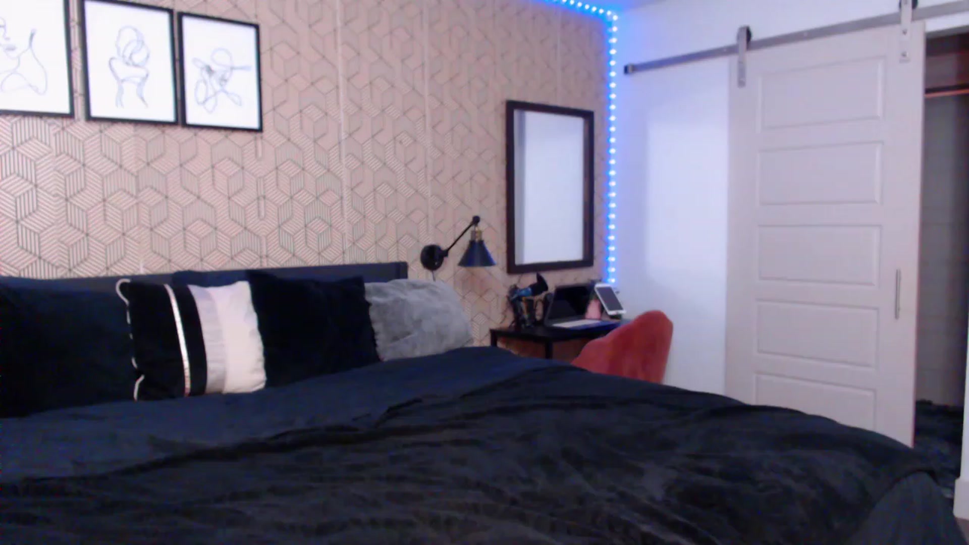 Gallery image thumbnail from ArianaVenti's myfreecams stream on, 11/18/2022, 02:56 image 10 of 20