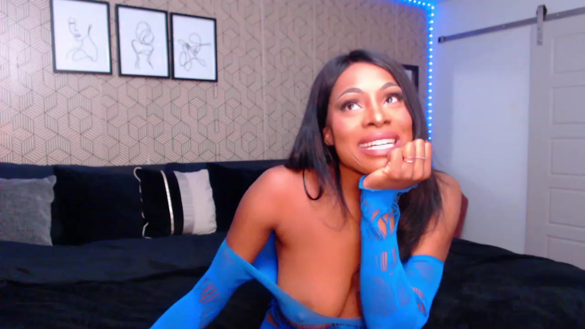 Gallery image thumbnail from ArianaVenti's myfreecams stream on, 11/18/2022, 02:56 image 18 of 20