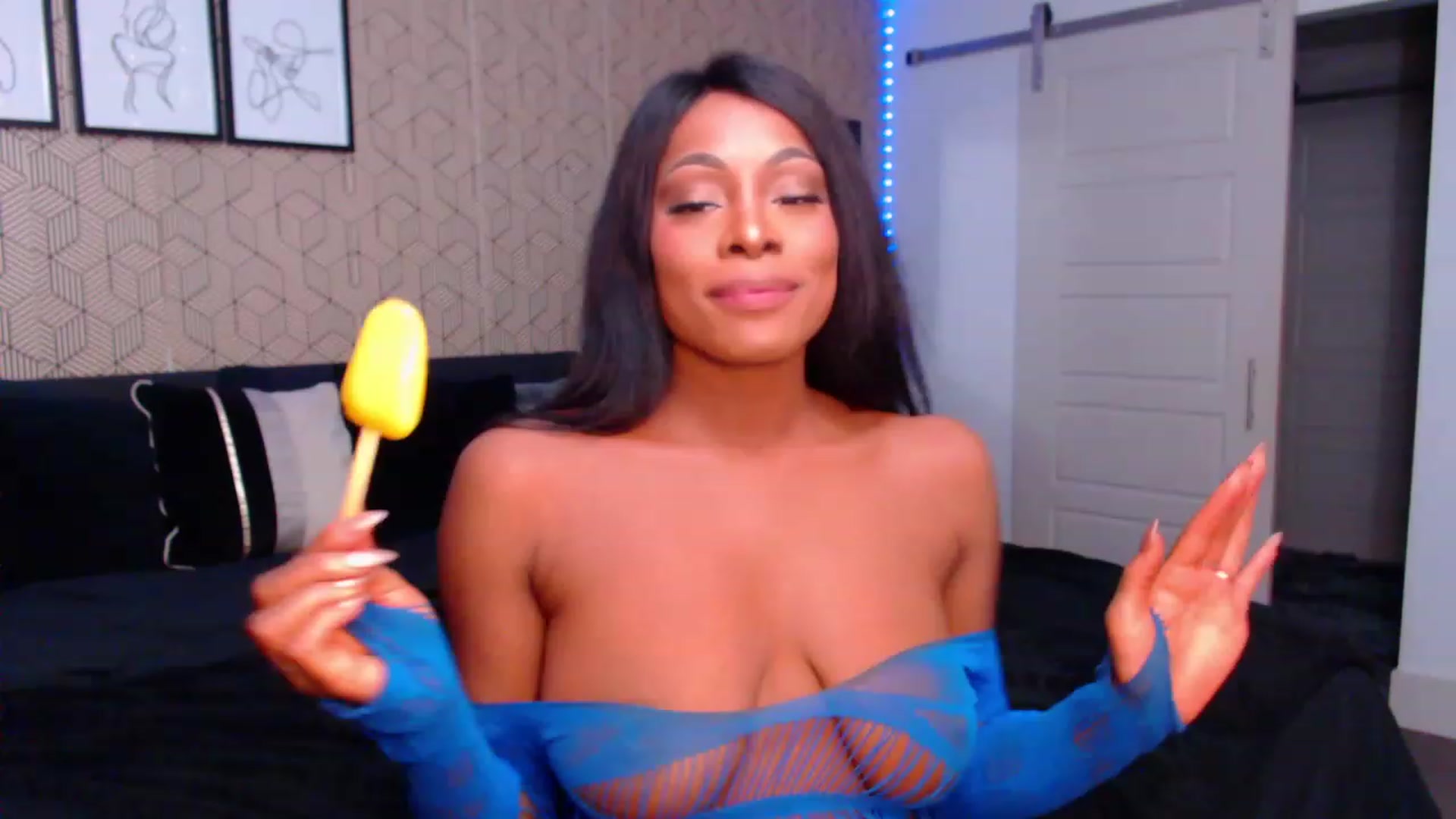 Gallery image thumbnail from ArianaVenti's myfreecams stream on, 11/18/2022, 04:46 image 19 of 20