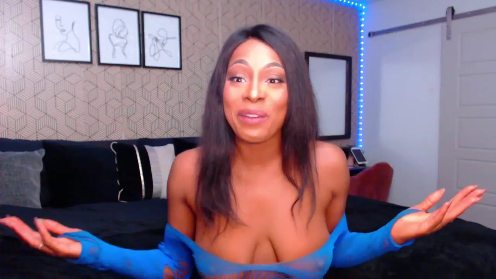 Gallery image thumbnail from ArianaVenti's myfreecams stream on, 11/18/2022, 04:46 image 4 of 20