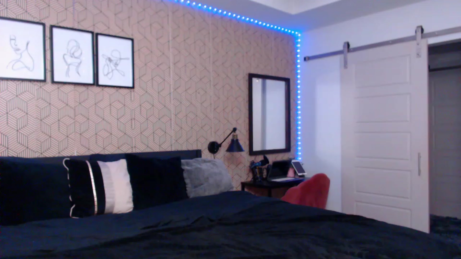 Gallery image thumbnail from ArianaVenti's myfreecams stream on, 11/18/2022, 04:46 image 16 of 20