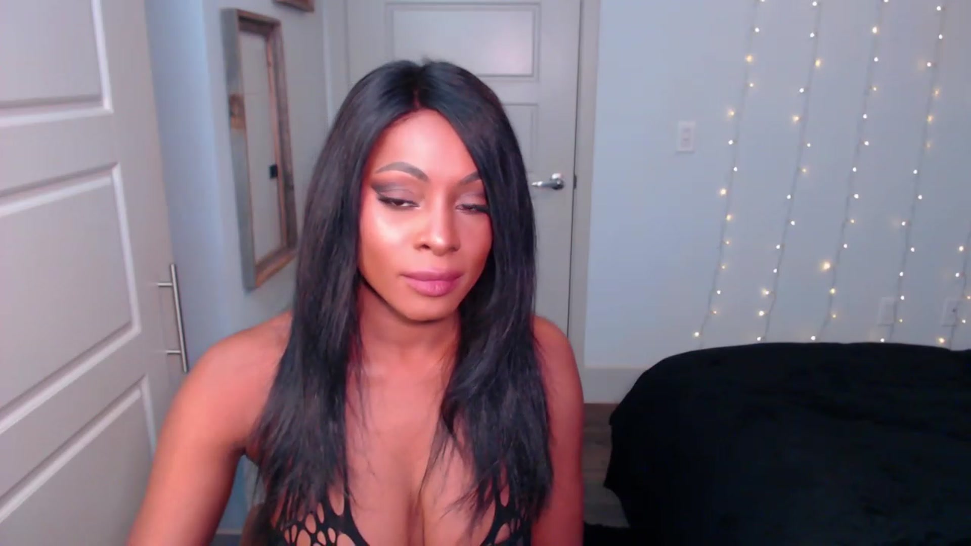 Gallery image thumbnail from ArianaVenti's myfreecams stream on, 11/23/2022, 21:52 image 15 of 20