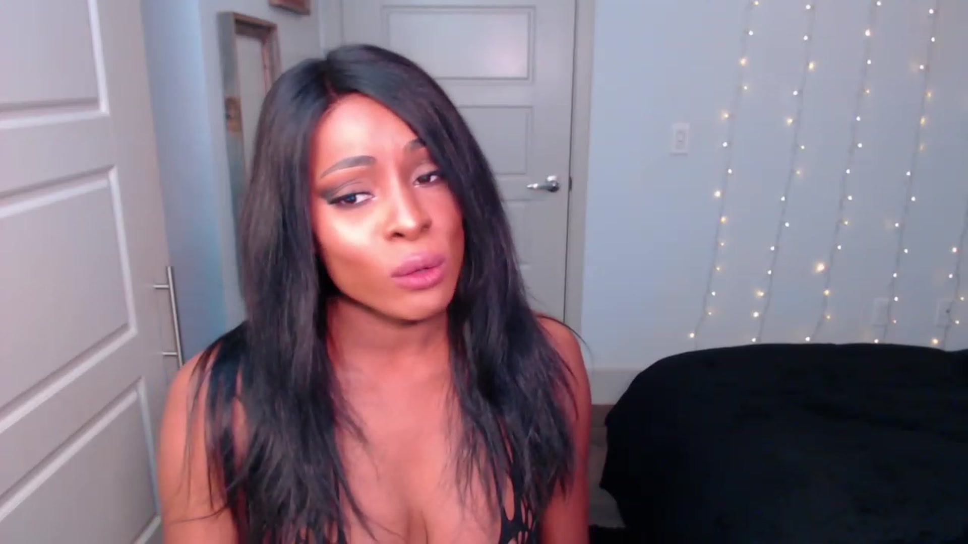 Gallery image thumbnail from ArianaVenti's myfreecams stream on, 11/23/2022, 21:52 image 8 of 20