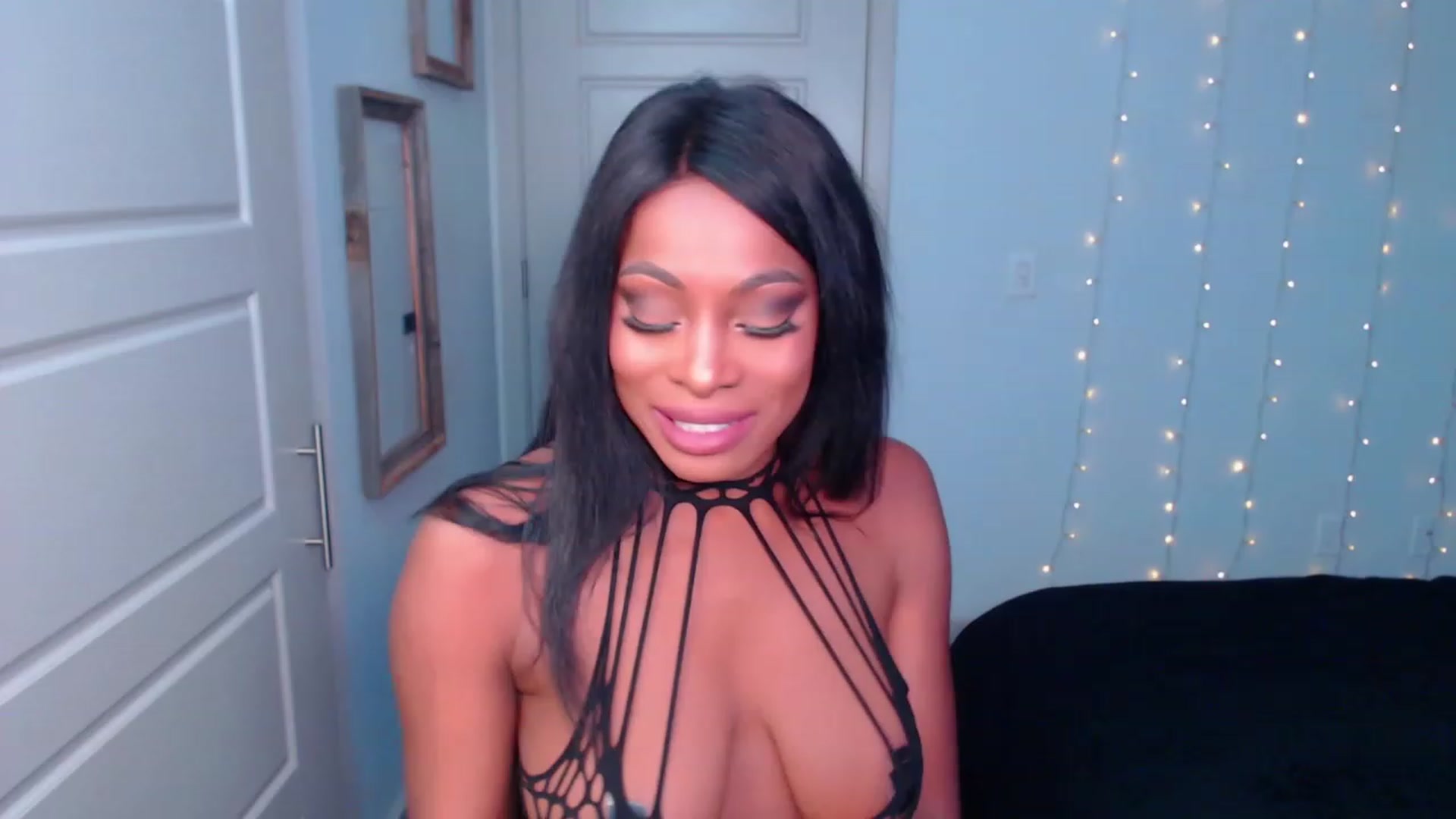 Gallery image thumbnail from ArianaVenti's myfreecams stream on, 11/24/2022, 06:08 image 11 of 20