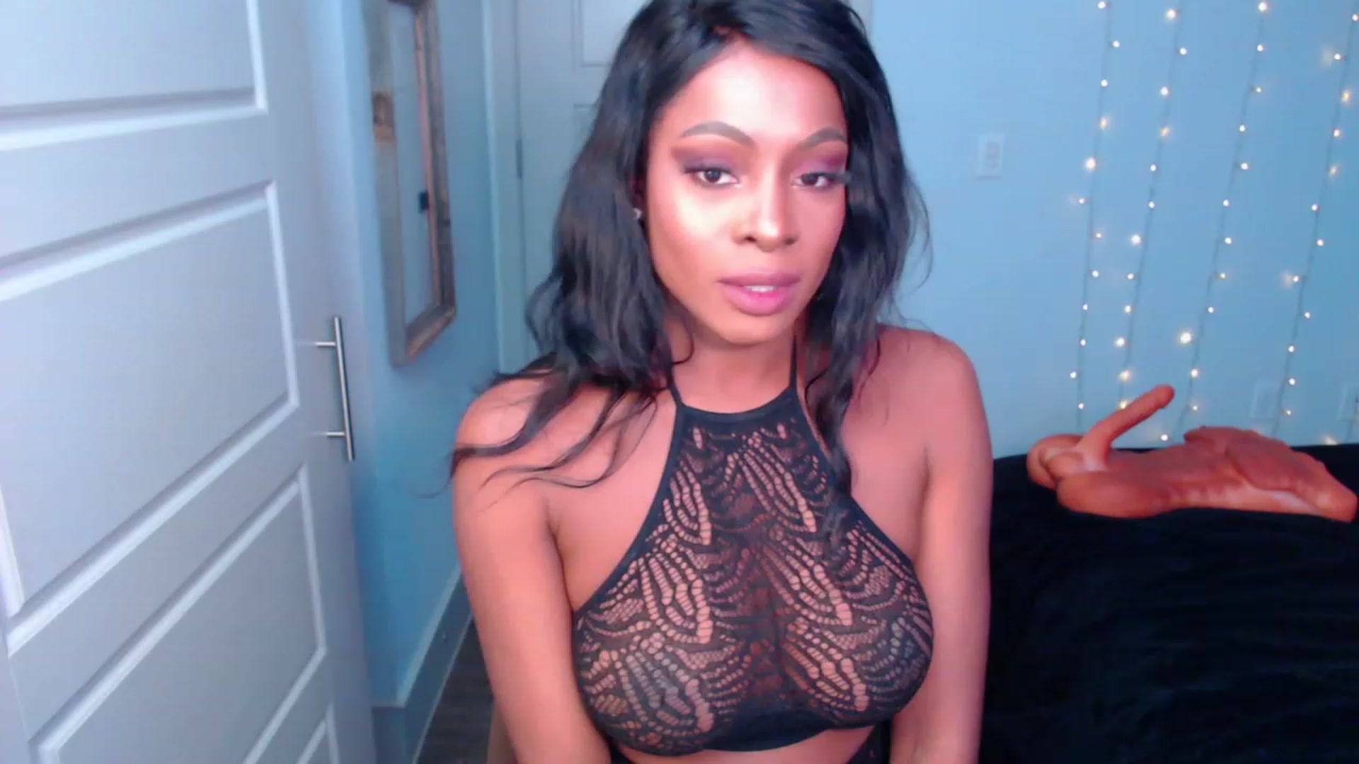 Gallery image thumbnail from ArianaVenti's myfreecams stream on, 11/27/2022, 24:41 image 6 of 20