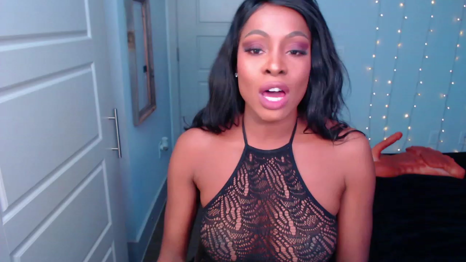Gallery image thumbnail from ArianaVenti's myfreecams stream on, 11/27/2022, 24:41 image 3 of 20
