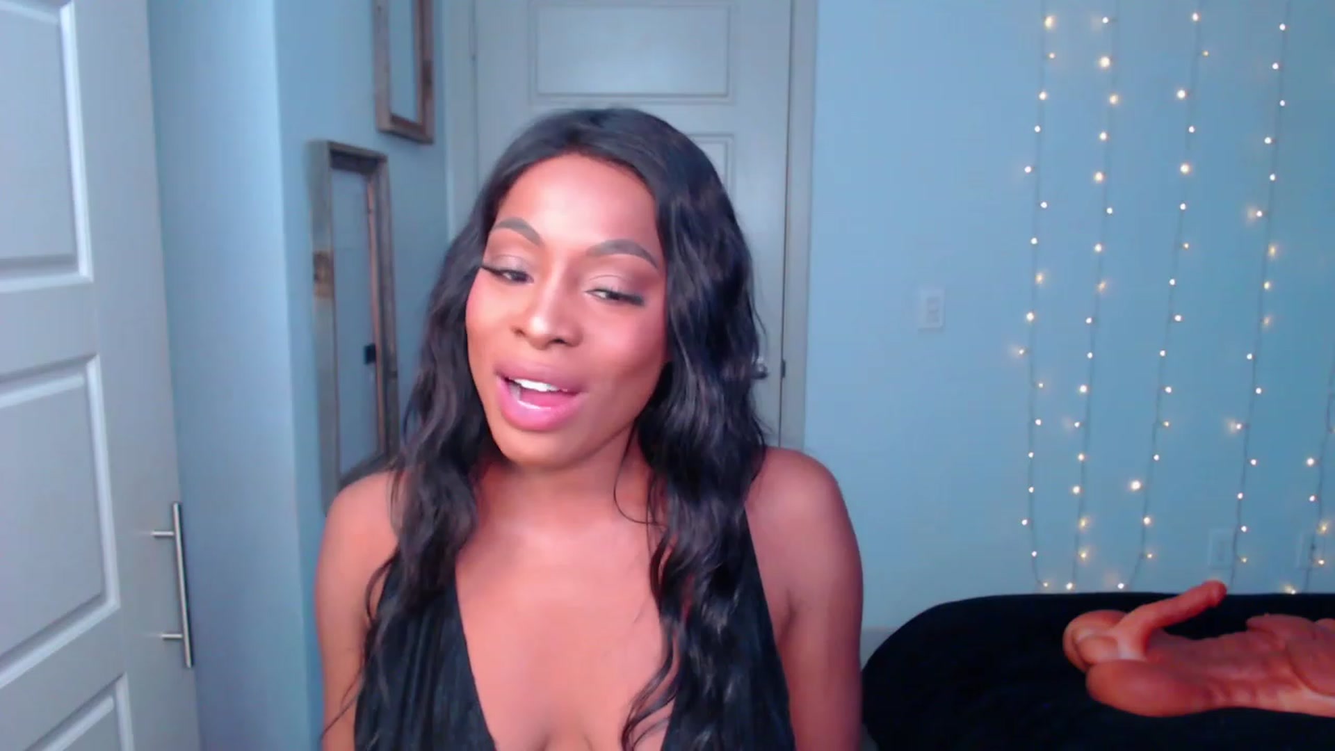 Gallery image thumbnail from ArianaVenti's myfreecams stream on, 11/28/2022, 01:37 image 5 of 20