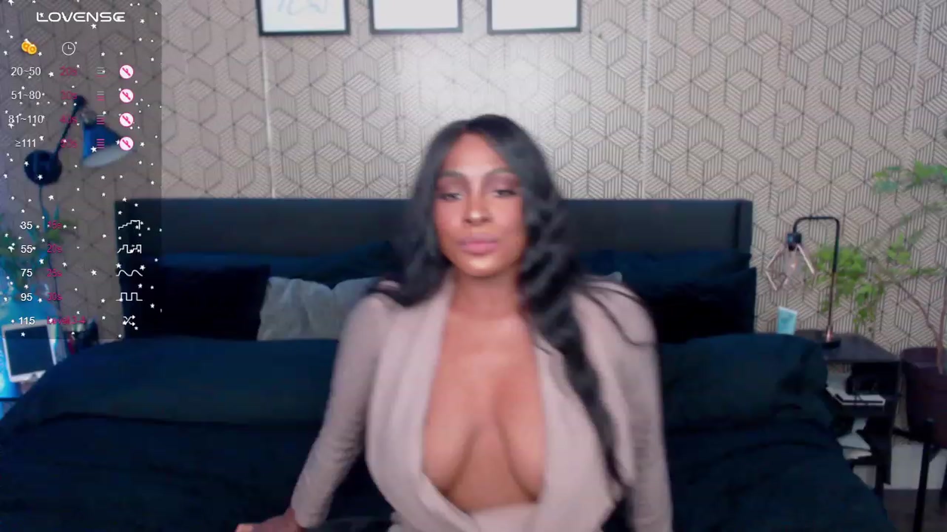 Gallery image thumbnail from ArianaVenti's myfreecams stream on, 01/16/2024, 11:12 image 6 of 20