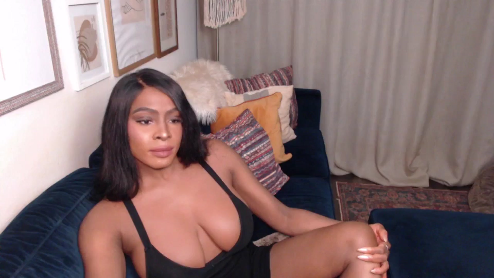 Gallery image thumbnail from ArianaVenti's myfreecams stream on, 12/27/2024, 11:25 image 4 of 20