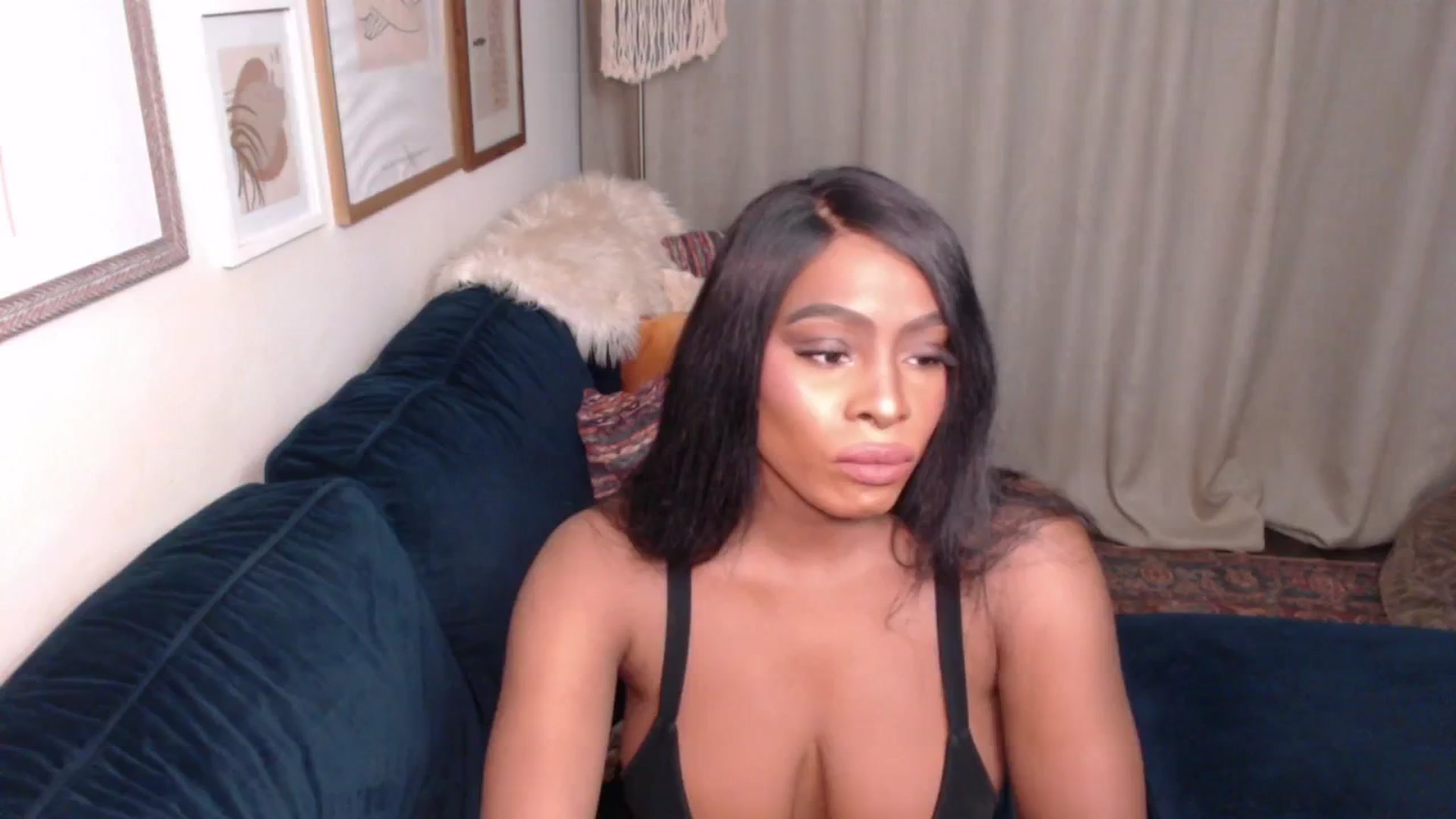 Gallery image thumbnail from ArianaVenti's myfreecams stream on, 12/27/2024, 11:25 image 9 of 20