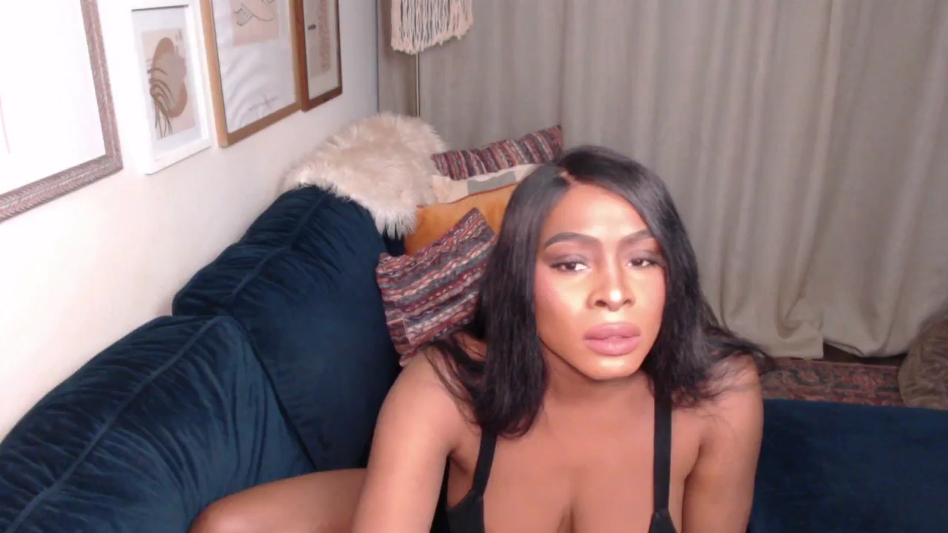 Gallery image thumbnail from ArianaVenti's myfreecams stream on, 12/27/2024, 11:25 image 18 of 20