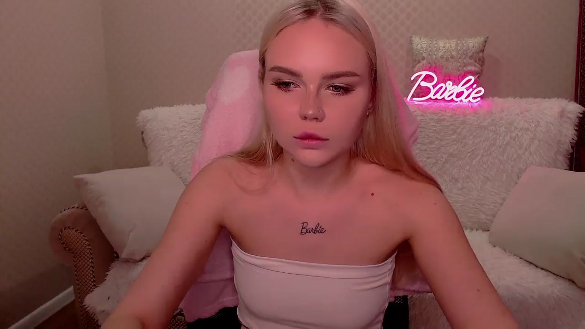Gallery image thumbnail from Ariana_Blissx's myfreecams stream on, 04/28/2026, 07:15 image 14 of 20