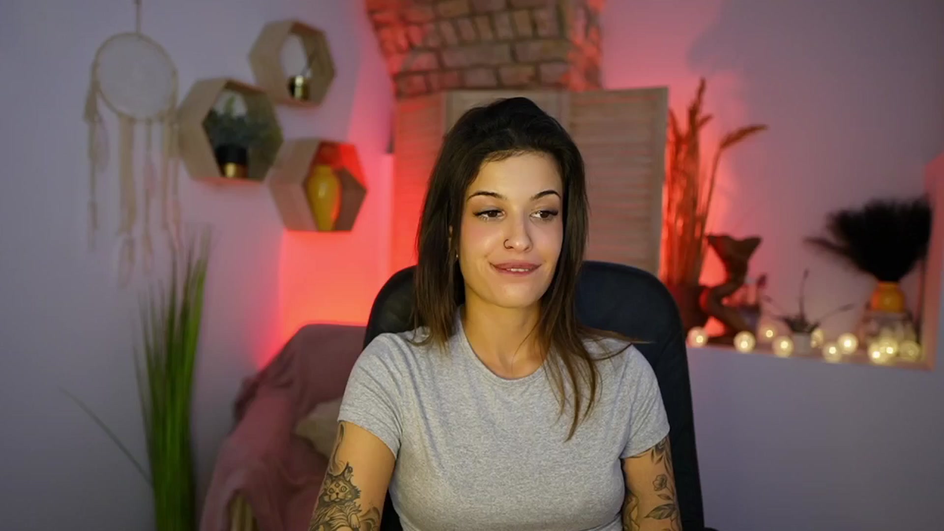 Gallery image thumbnail from Ariana_Love's myfreecams stream on, 01/17/2025, 14:33 image 8 of 20
