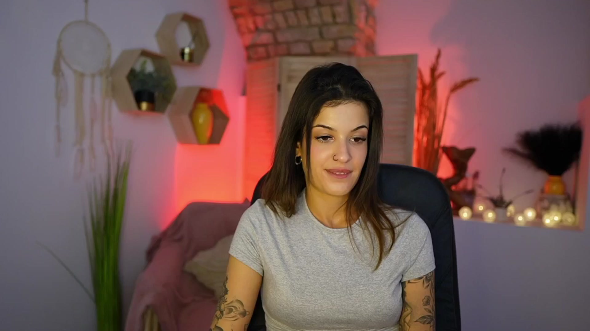Gallery image thumbnail from Ariana_Love's myfreecams stream on, 01/17/2025, 14:33 image 9 of 20