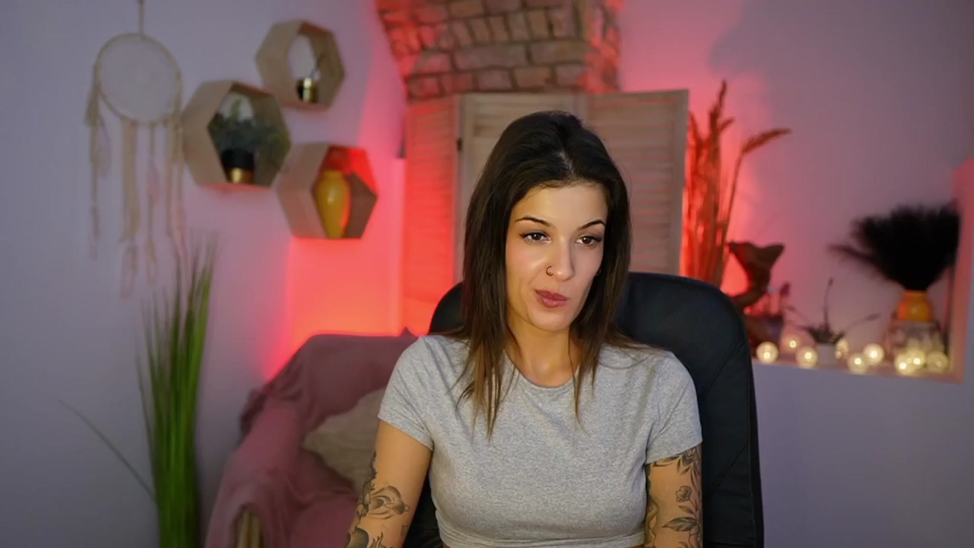 Gallery image thumbnail from Ariana_Love's myfreecams stream on, 01/17/2025, 14:33 image 3 of 20