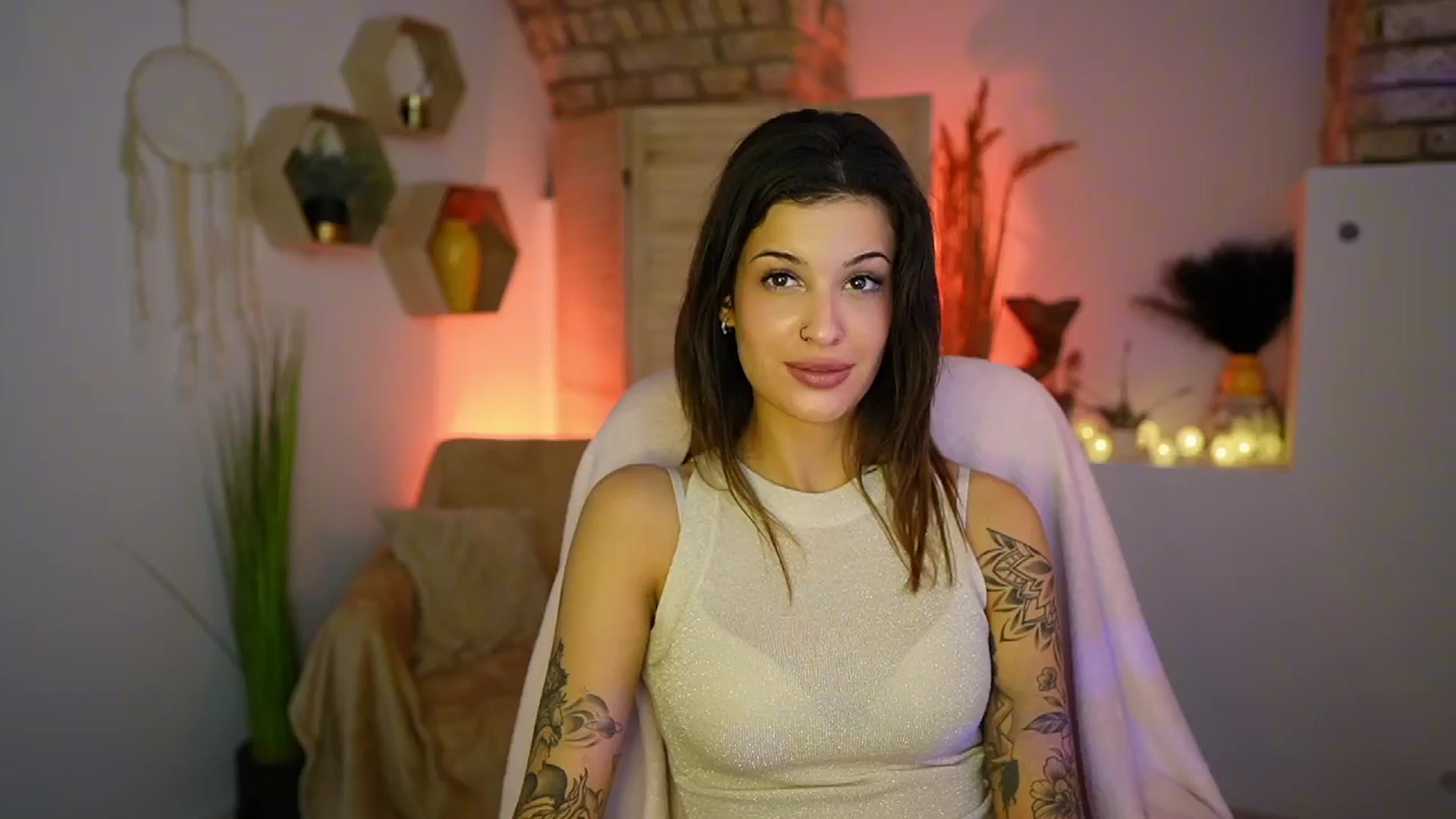 Gallery image thumbnail from Ariana_Love's myfreecams stream on, 01/20/2025, 11:11 image 9 of 20