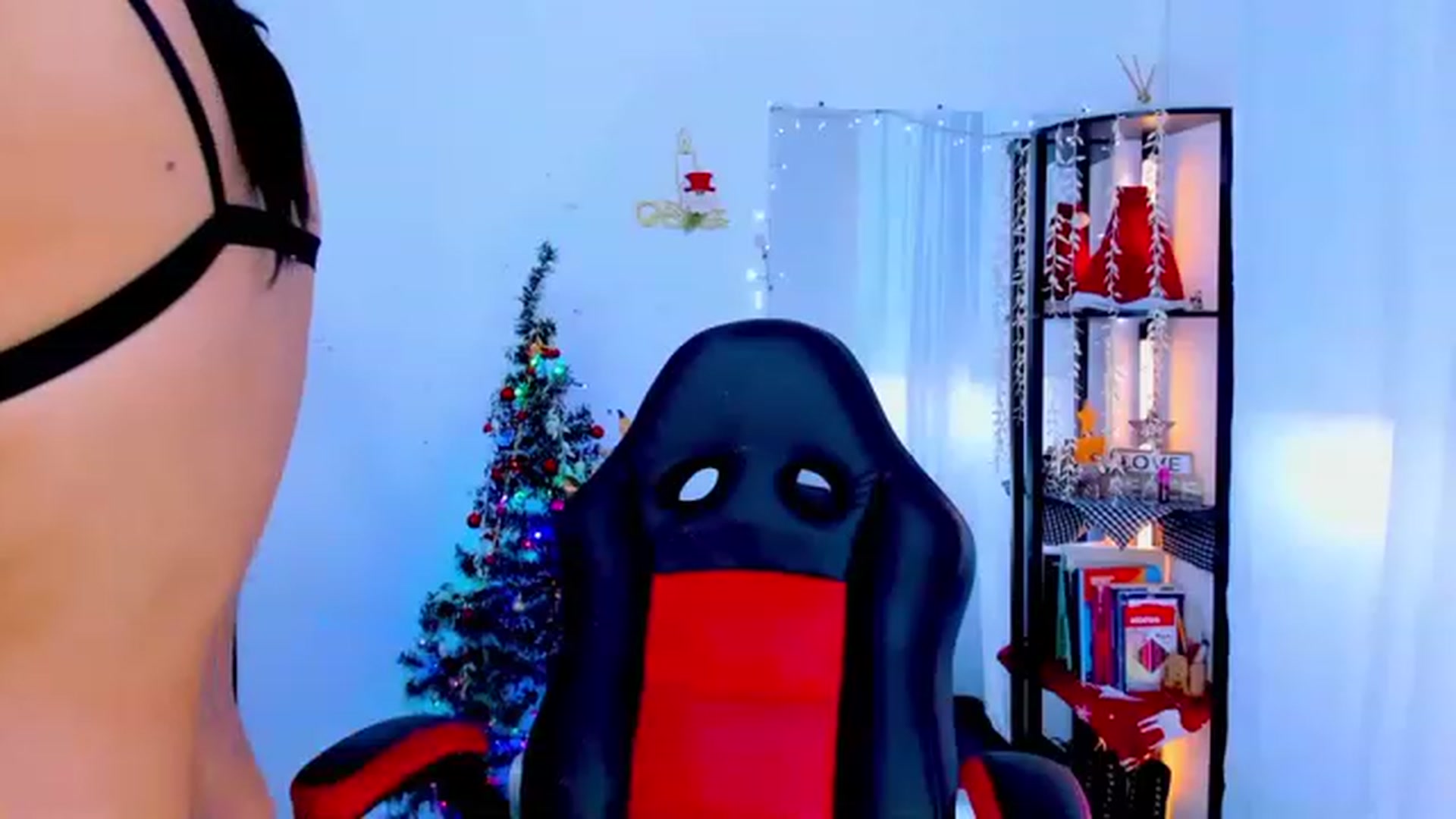 Gallery image thumbnail from Ariana_Palmer's myfreecams stream on, 12/18/2022, 21:46 image 10 of 20