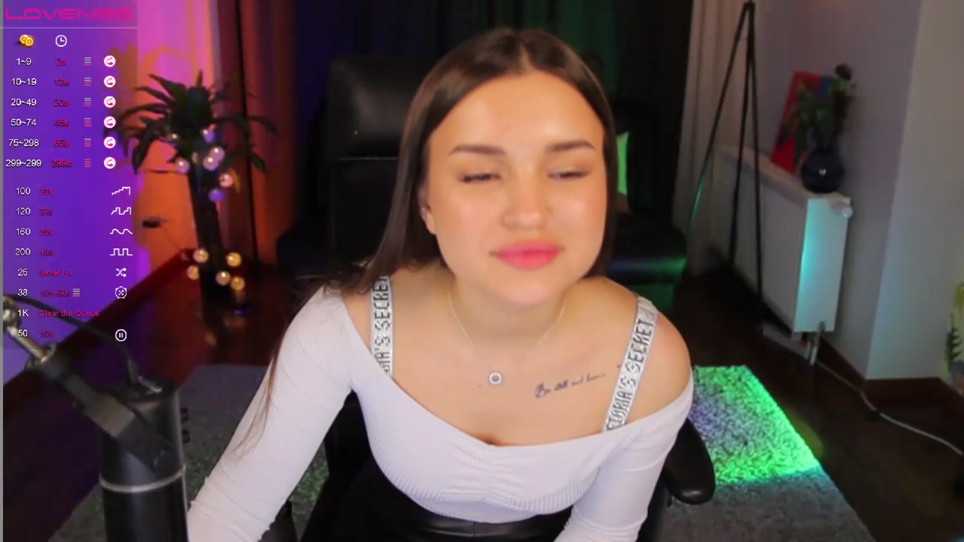 Gallery image thumbnail from Ariana_Swetty's myfreecams stream on, 11/19/2022, 18:56 image 12 of 20