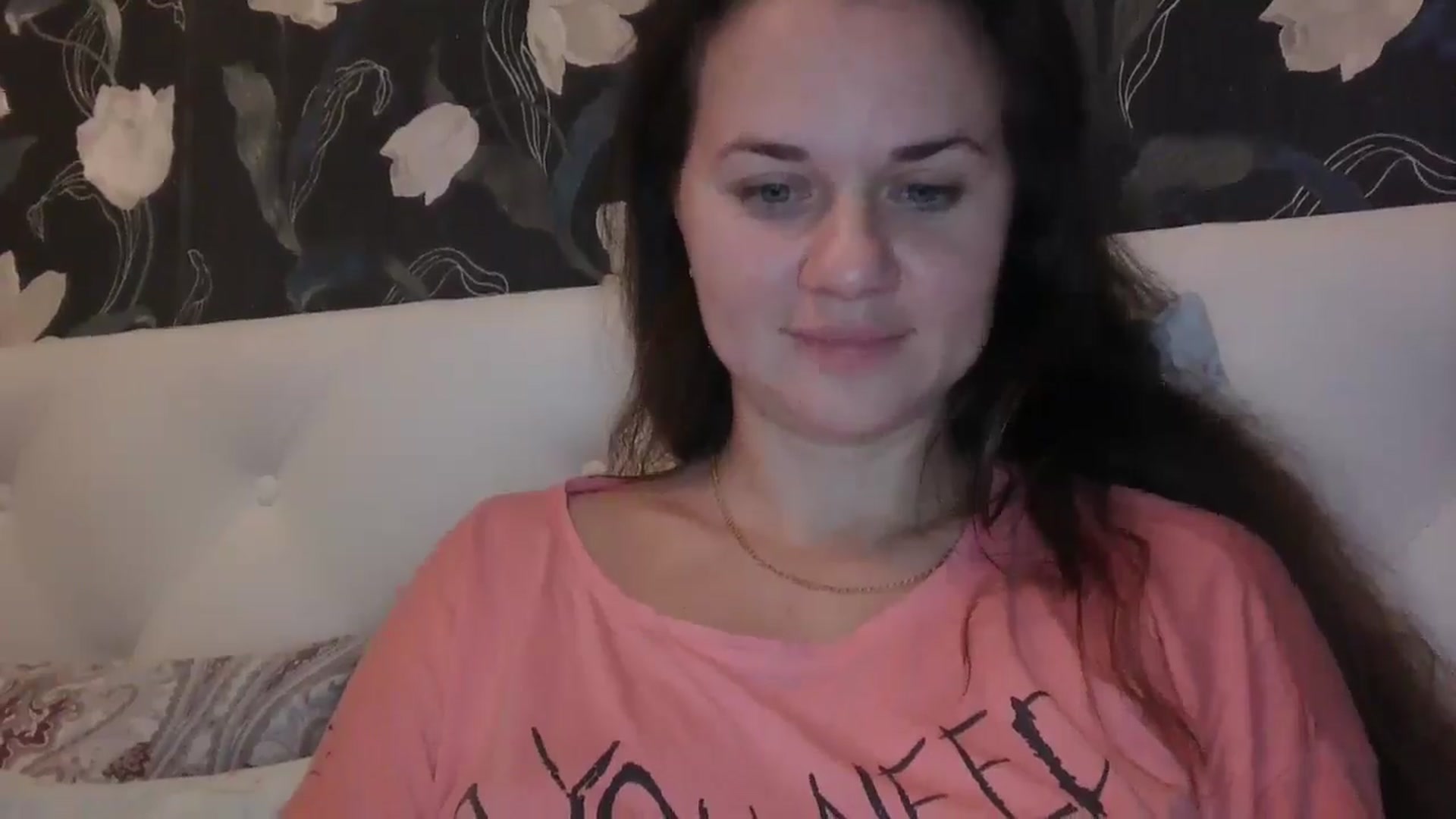 Gallery image thumbnail from ArianaaaSnowf's myfreecams stream on, 12/06/2025, 20:04 image 19 of 20