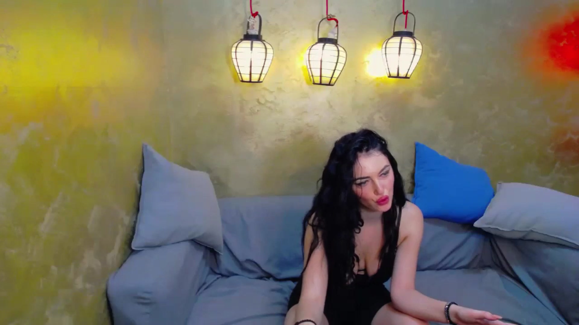 Gallery image thumbnail from Arianna's myfreecams stream on, 11/22/2023, 15:10 image 5 of 20