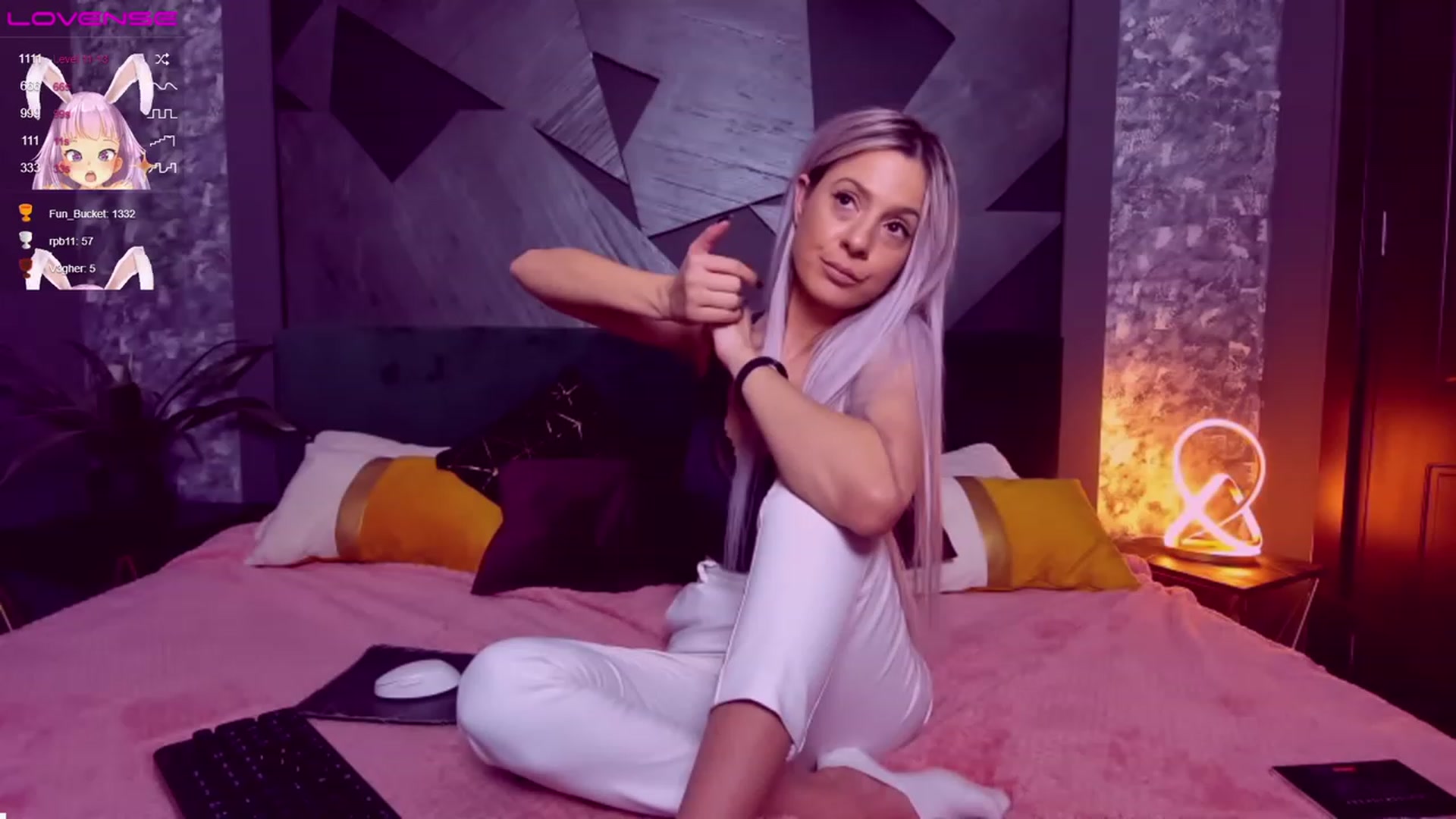 Gallery image thumbnail from AriannaSins's myfreecams stream on, 11/18/2022, 18:00 image 2 of 20