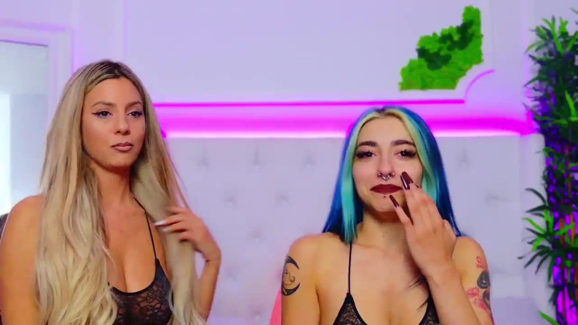 Gallery image thumbnail from AriannaSins's myfreecams stream on, 09/11/2024, 20:56 image 13 of 20