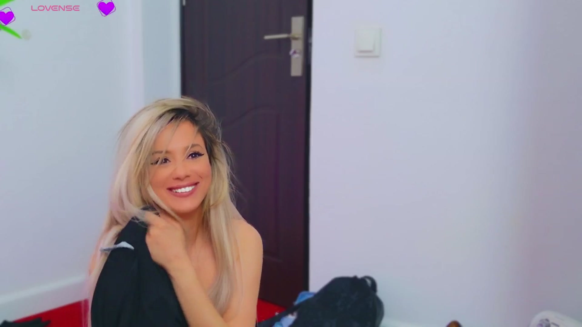 Gallery image thumbnail from AriannaSins's myfreecams stream on, 03/28/2025, 22:13 image 19 of 20