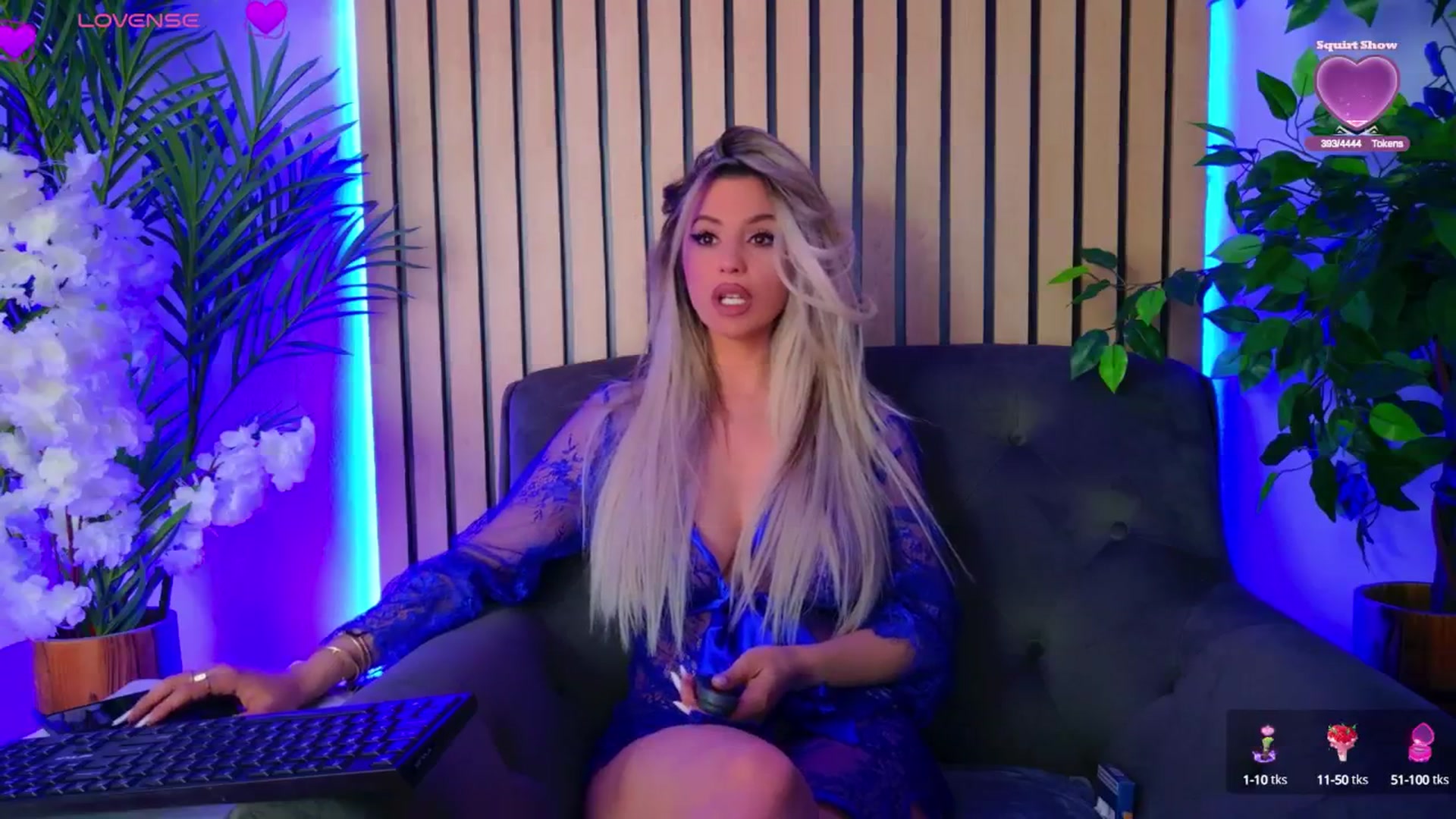 Gallery image thumbnail from AriannaSins's myfreecams stream on, 04/11/2025, 20:44 image 6 of 20