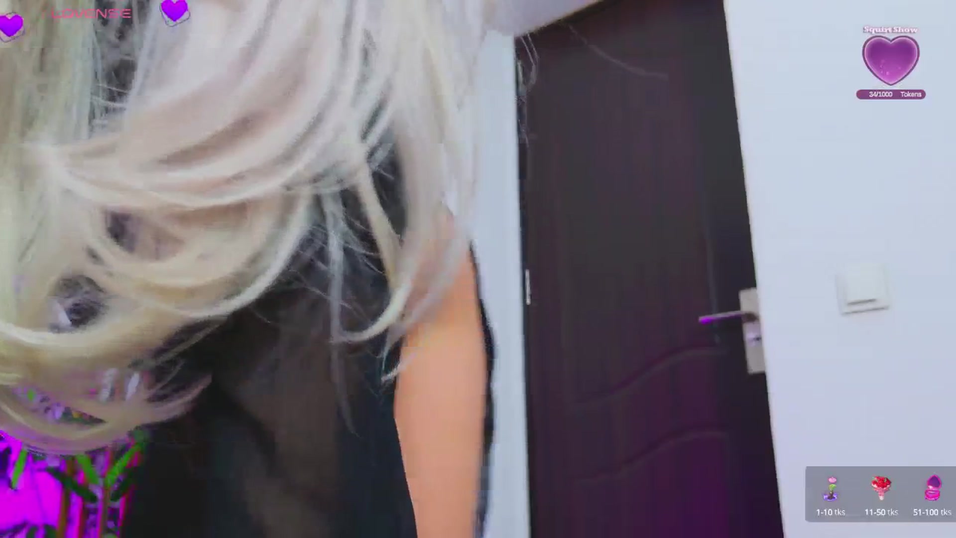 Gallery image thumbnail from AriannaSins's myfreecams stream on, 04/14/2025, 17:19 image 2 of 20