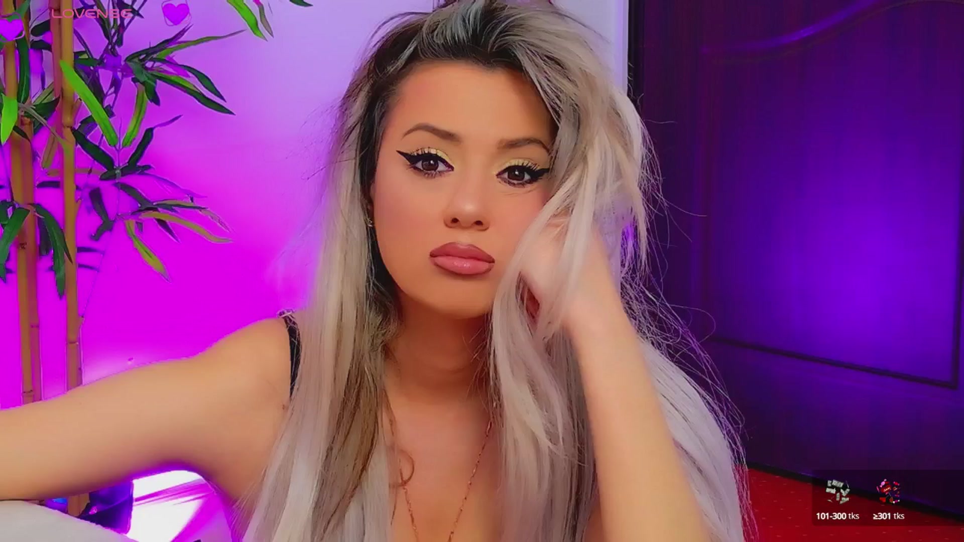 Gallery image thumbnail from AriannaSins's myfreecams stream on, 04/16/2025, 14:53 image 6 of 20