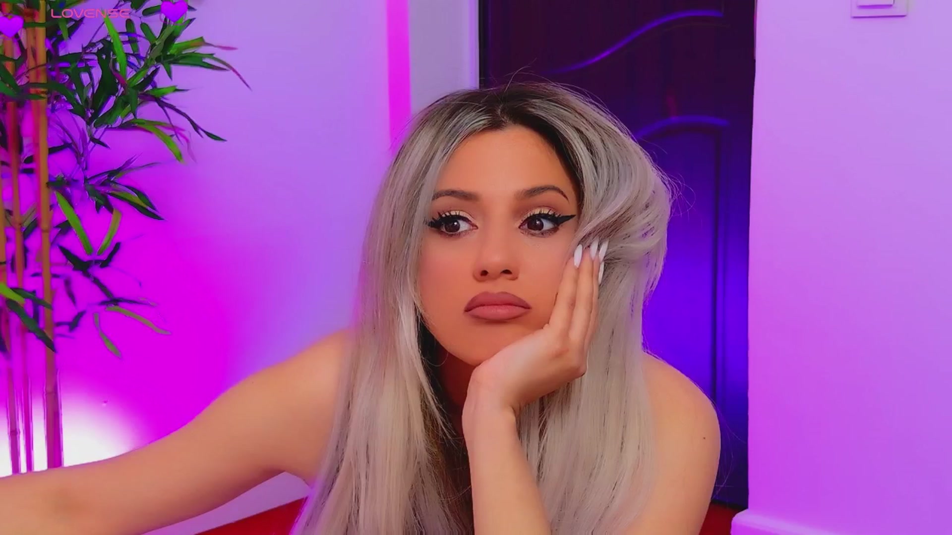 Gallery image thumbnail from AriannaSins's myfreecams stream on, 04/23/2025, 16:51 image 15 of 20