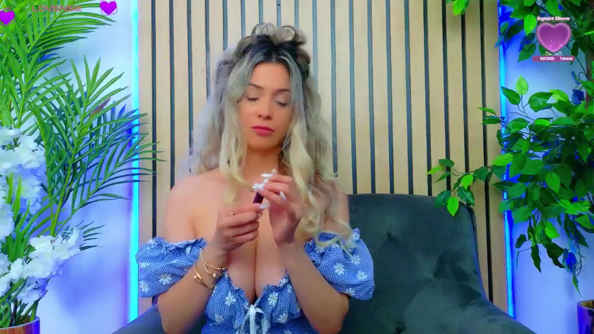 Gallery image thumbnail from AriannaSins's myfreecams stream on, 04/30/2025, 14:28 image 16 of 20