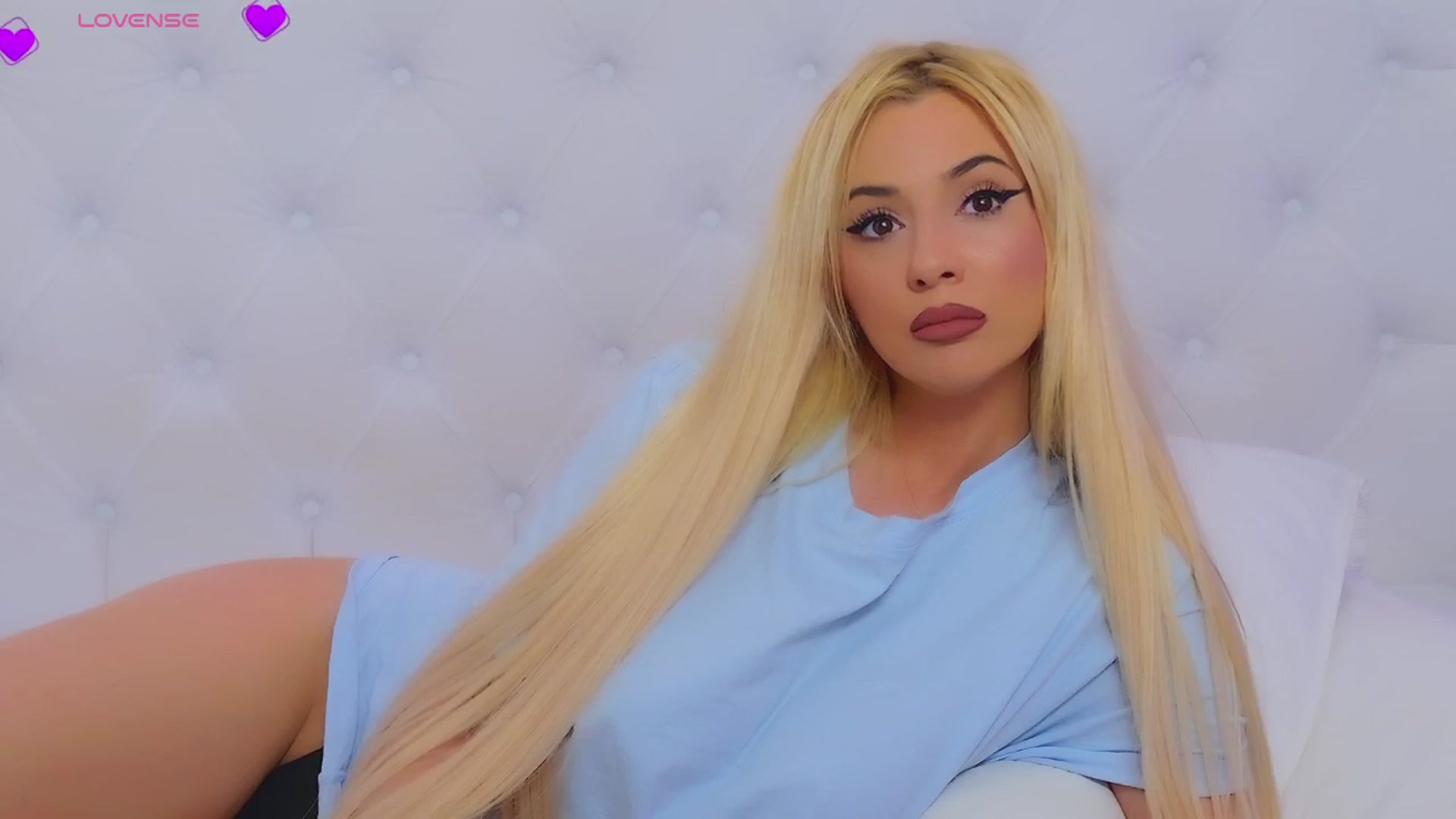 Gallery image thumbnail from AriannaSins's myfreecams stream on, 05/20/2025, 18:03 image 14 of 20
