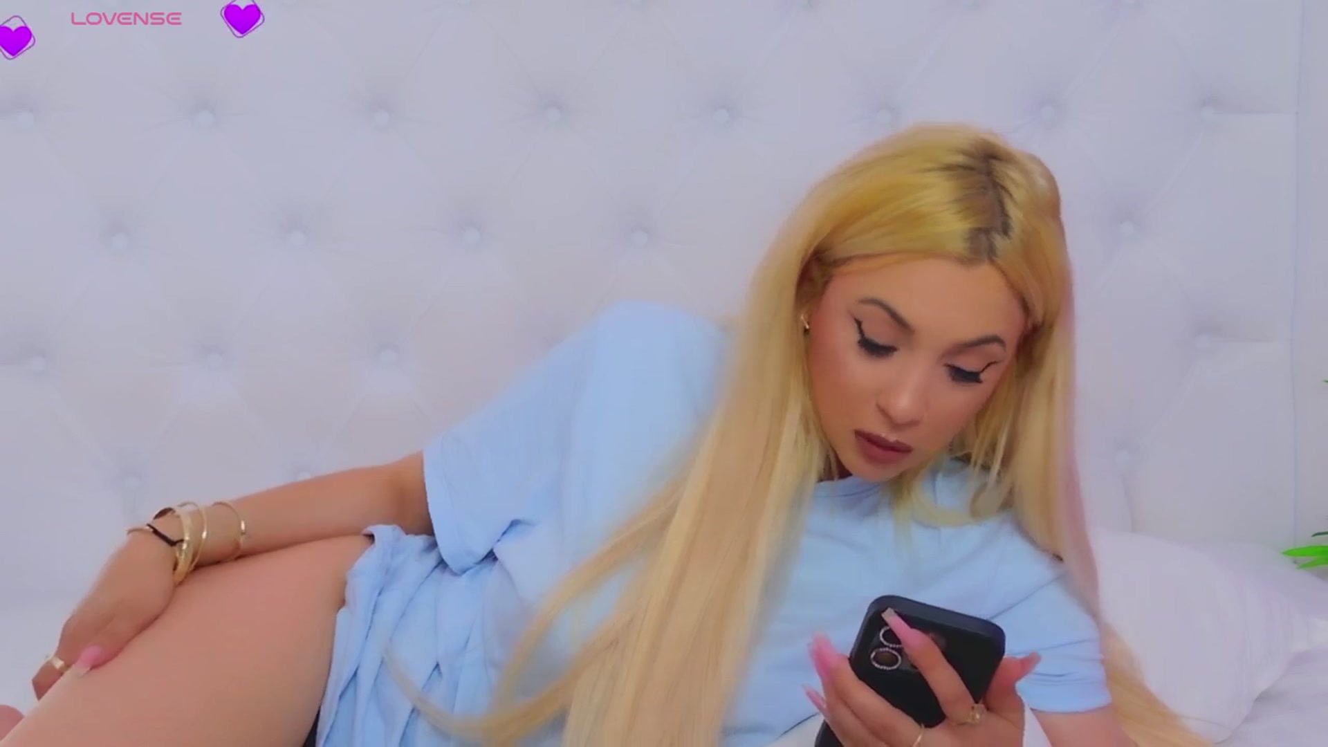 Gallery image thumbnail from AriannaSins's myfreecams stream on, 05/20/2025, 18:03 image 10 of 20