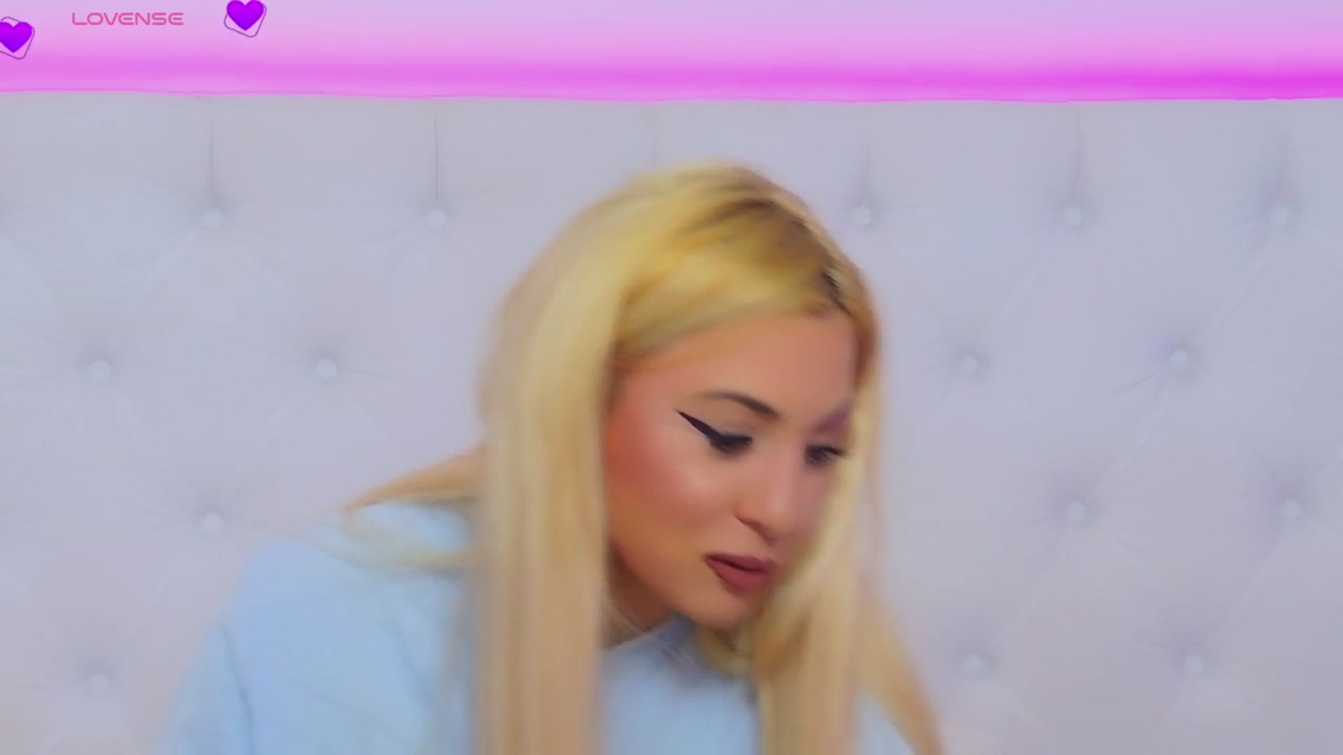 Gallery image thumbnail from AriannaSins's myfreecams stream on, 05/20/2025, 18:03 image 12 of 20