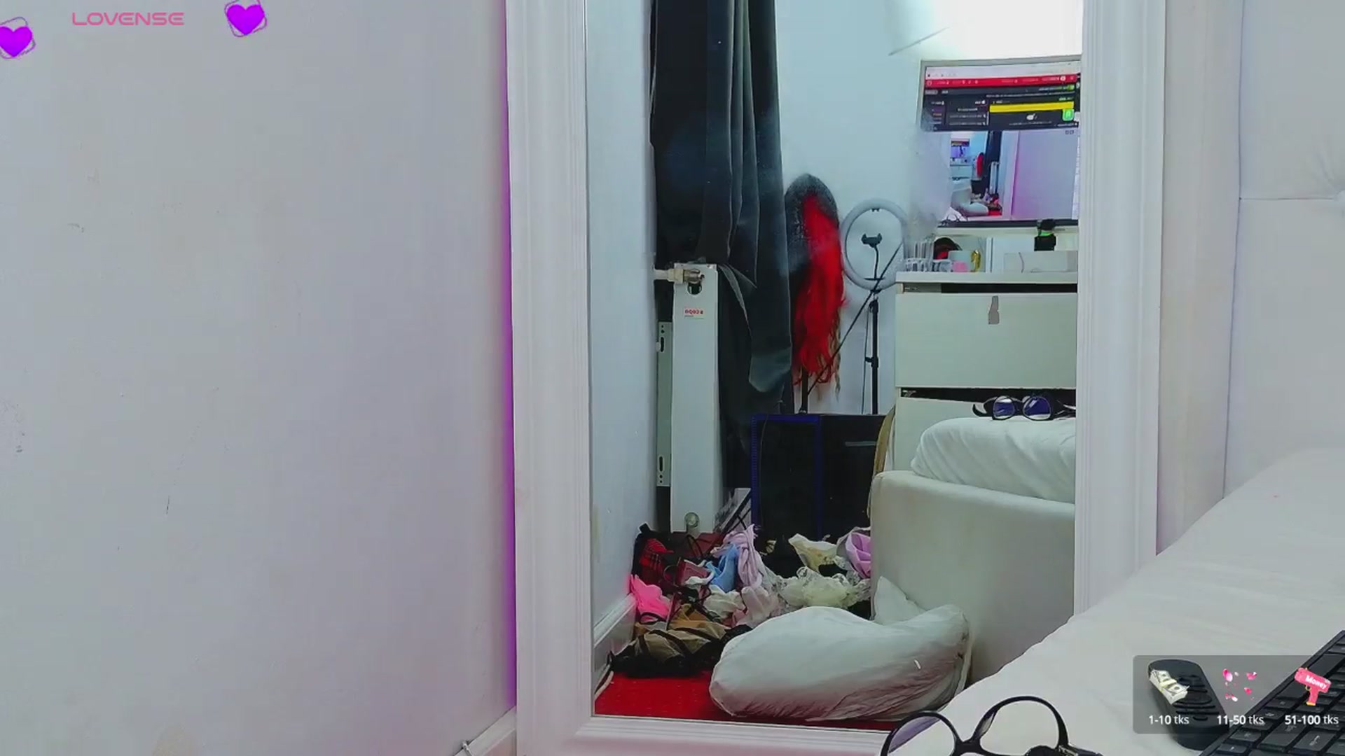 Gallery image thumbnail from AriannaSins's myfreecams stream on, 05/28/2025, 17:14 image 5 of 20