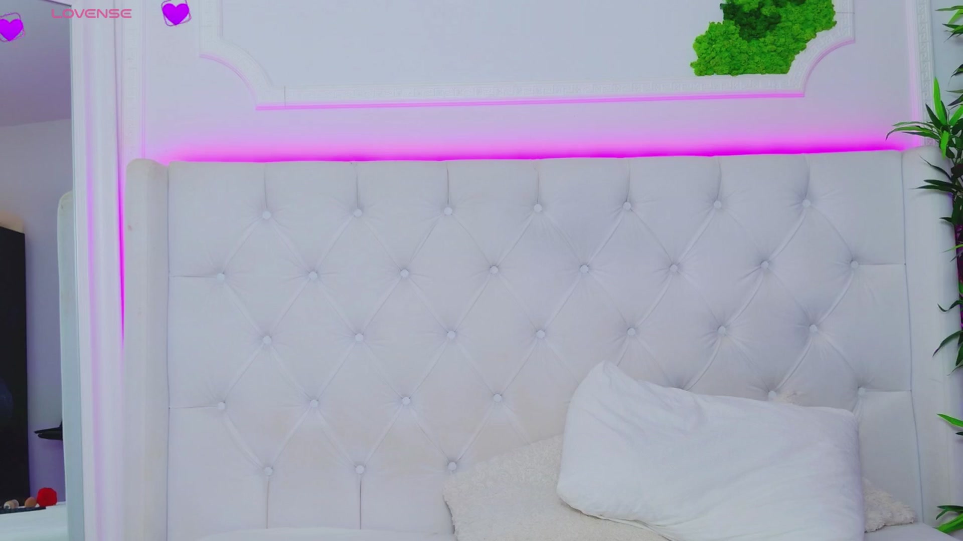 Gallery image thumbnail from AriannaSins's myfreecams stream on, 05/28/2025, 17:14 image 20 of 20