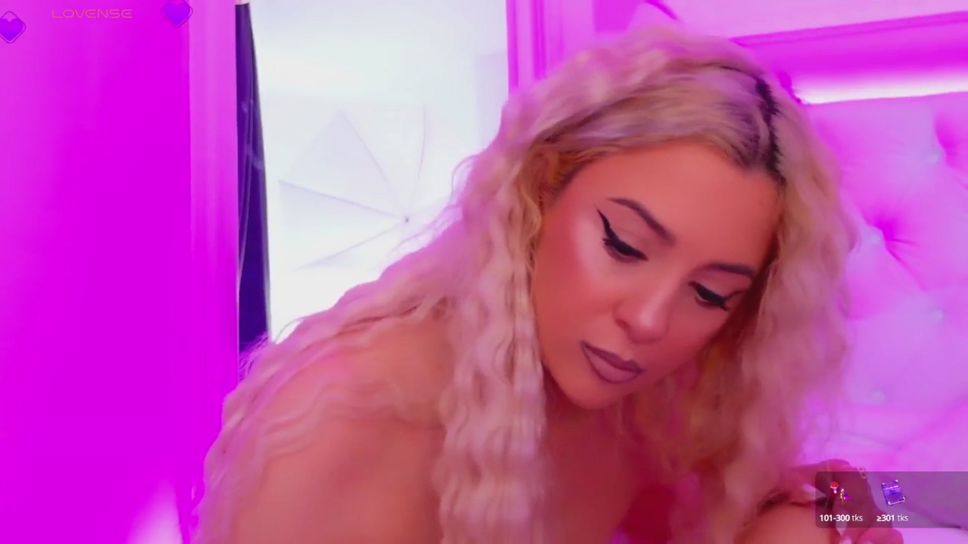 Gallery image thumbnail from AriannaSins's myfreecams stream on, 05/29/2025, 14:03 image 7 of 20
