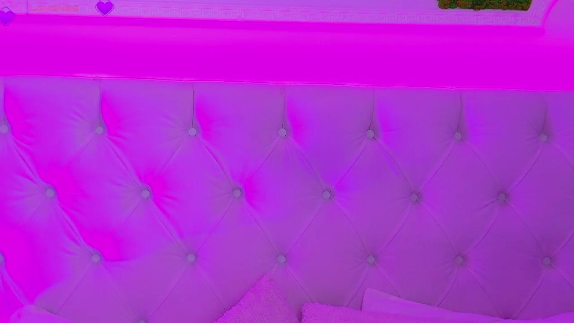 Gallery image thumbnail from AriannaSins's myfreecams stream on, 05/29/2025, 14:03 image 19 of 20